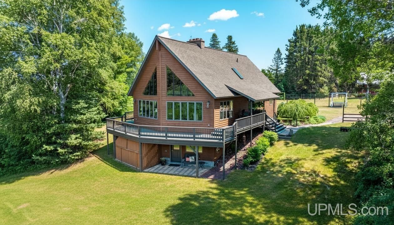 4042 5 Mile Point Road Property Photo 3