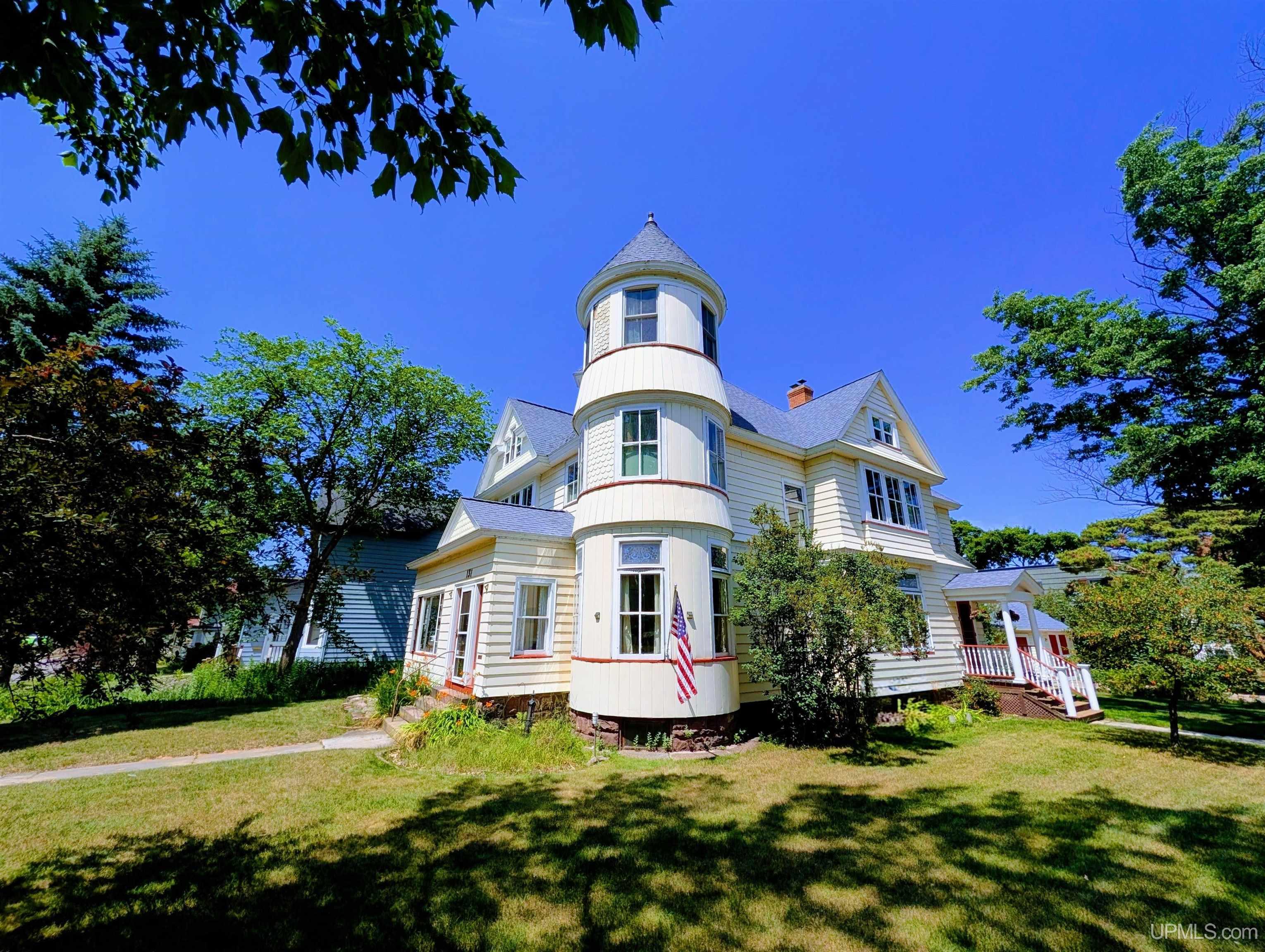 131 E Arch Street Property Photo 1