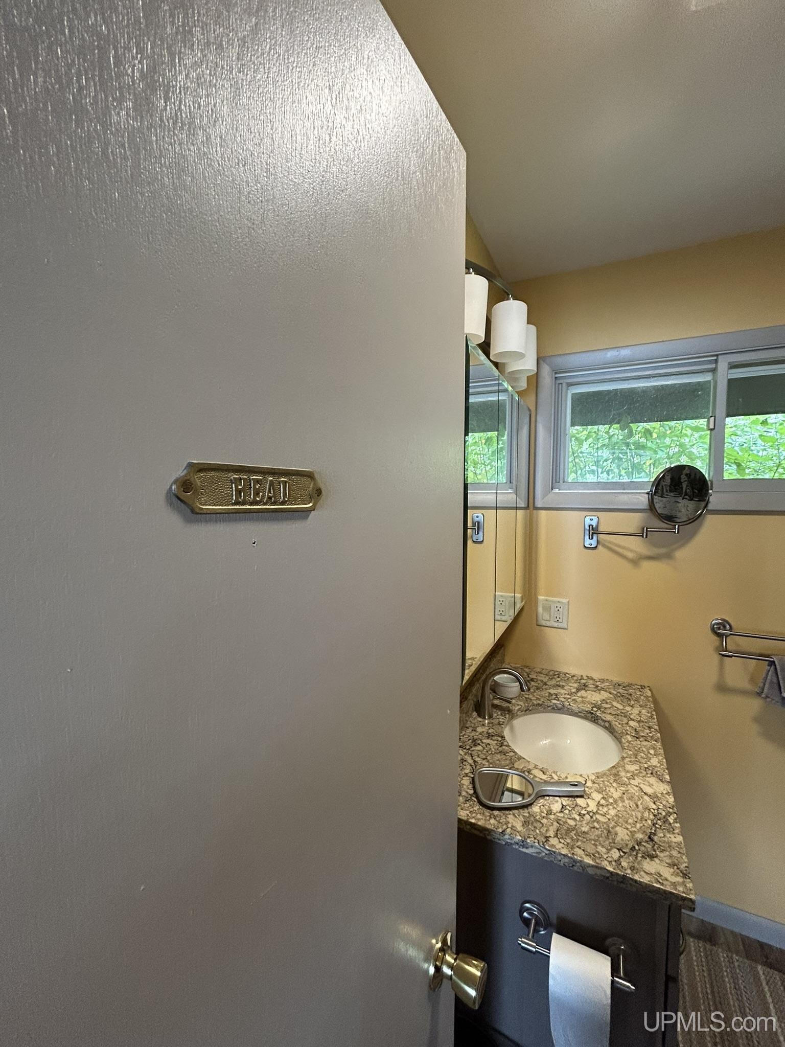 9237 Silver River Loop Property Photo 30