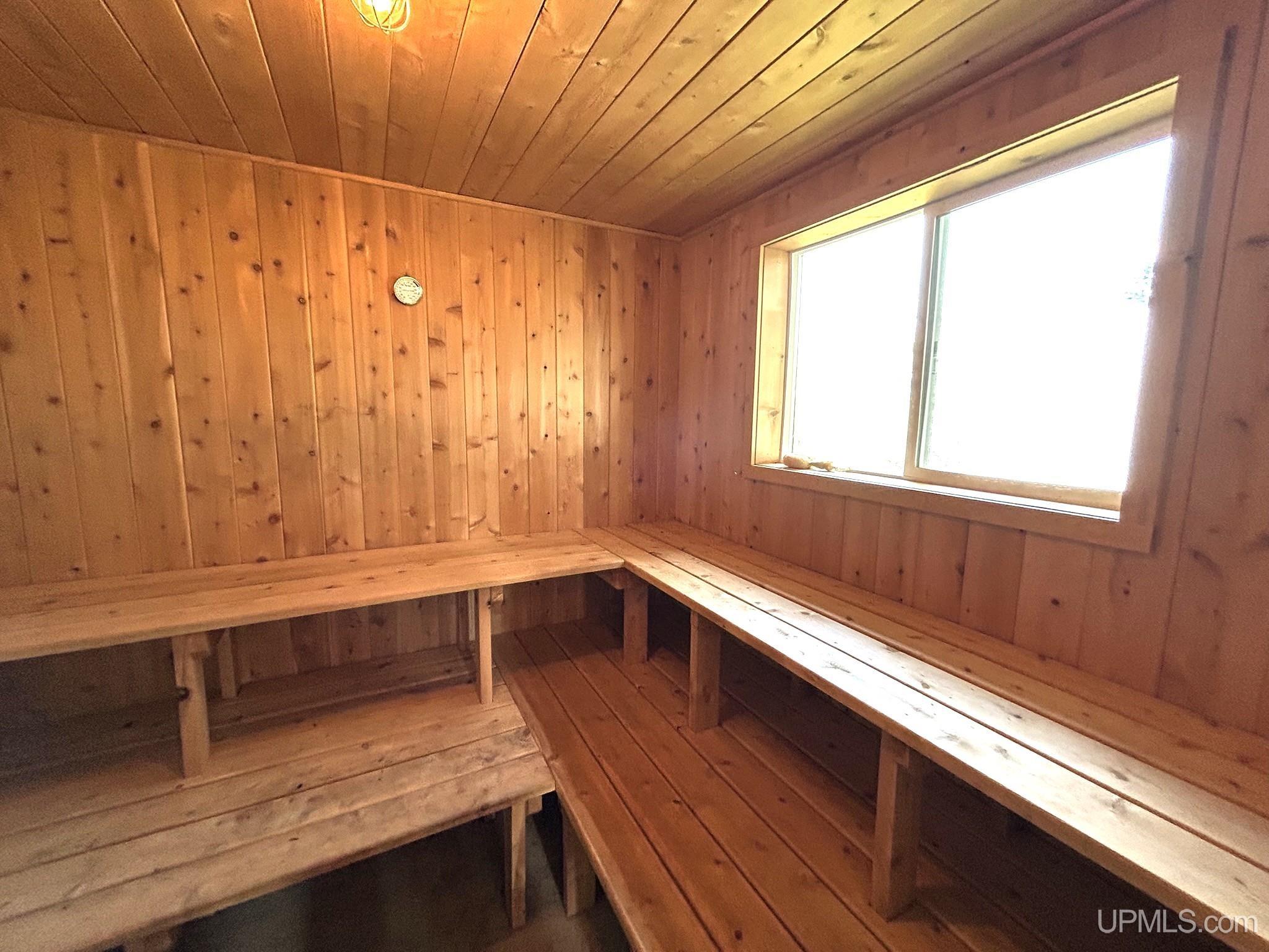 9237 Silver River Loop Property Photo 34