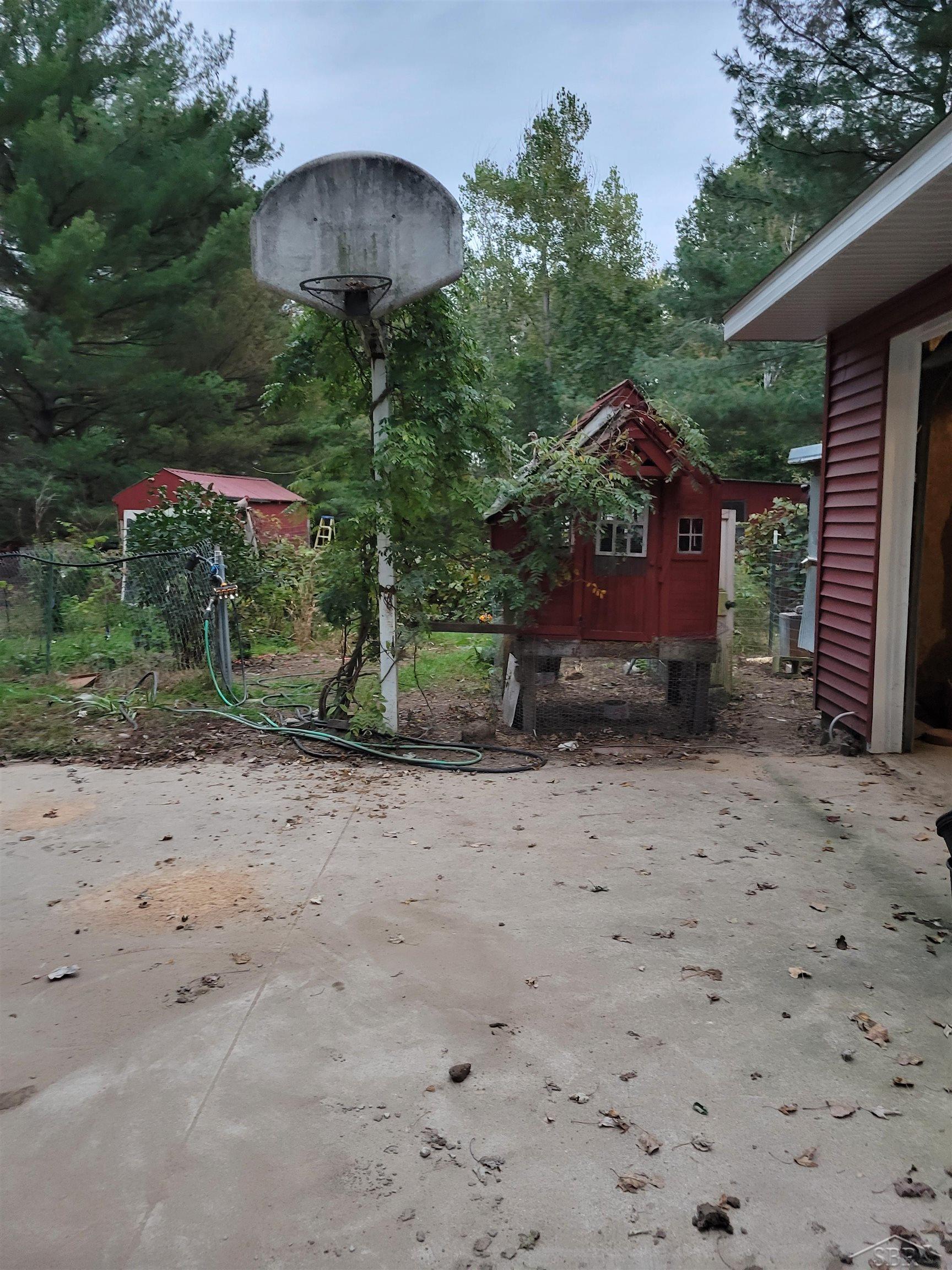6671 S Graham Road Property Photo 2