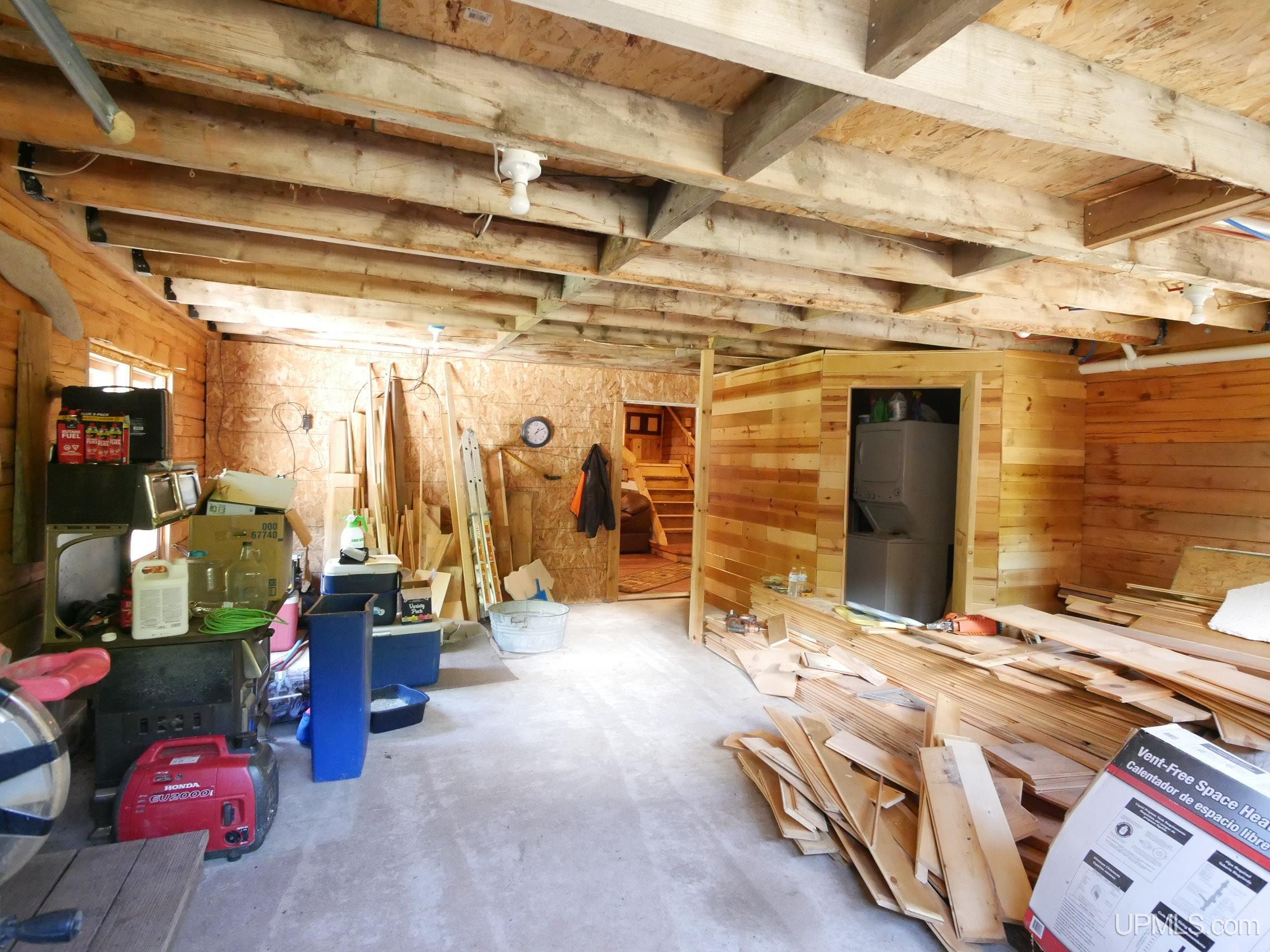 21484 Pinery Cemetery Road Property Photo 13