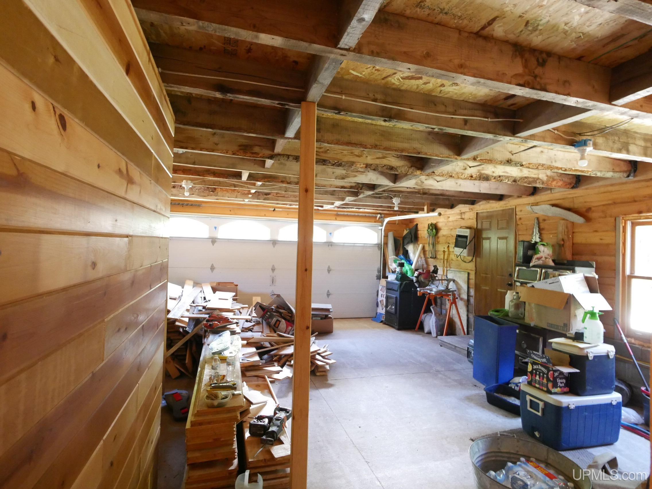 21484 Pinery Cemetery Road Property Photo 15