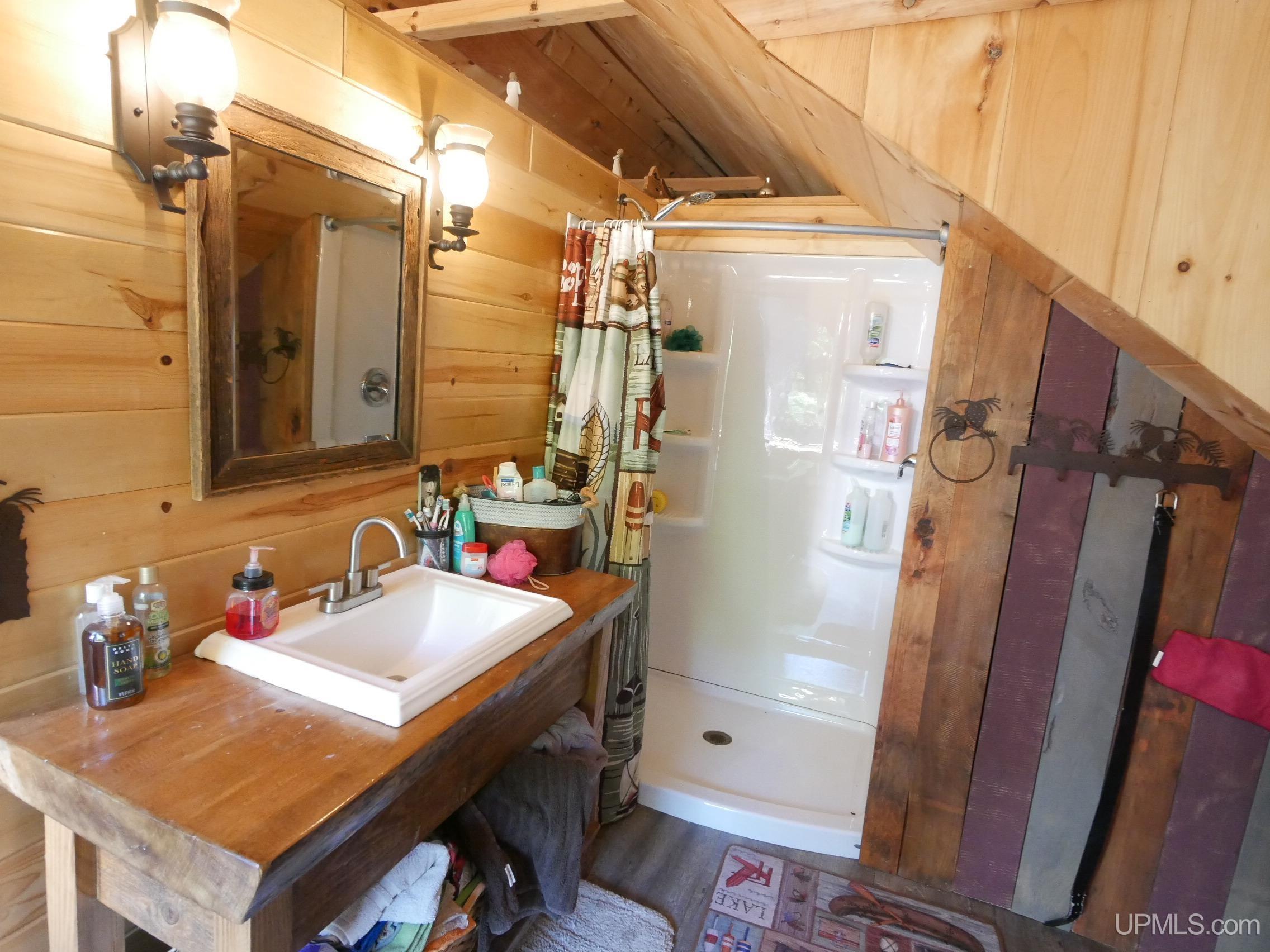 21484 Pinery Cemetery Road Property Photo 43