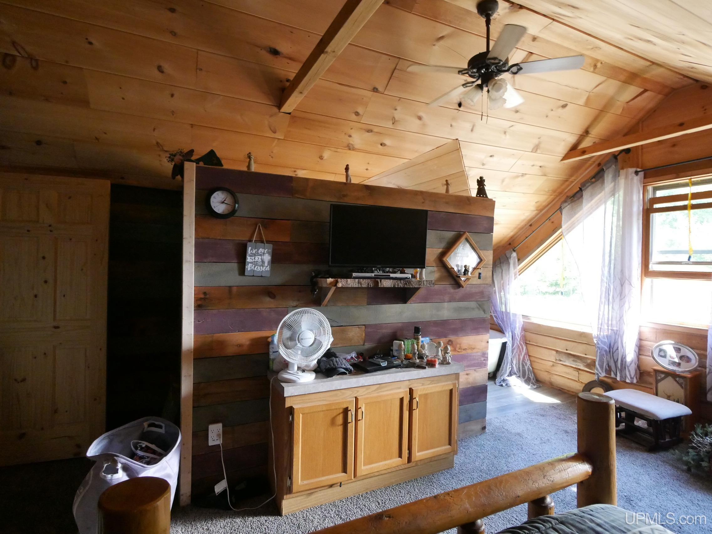 21484 Pinery Cemetery Road Property Photo 44
