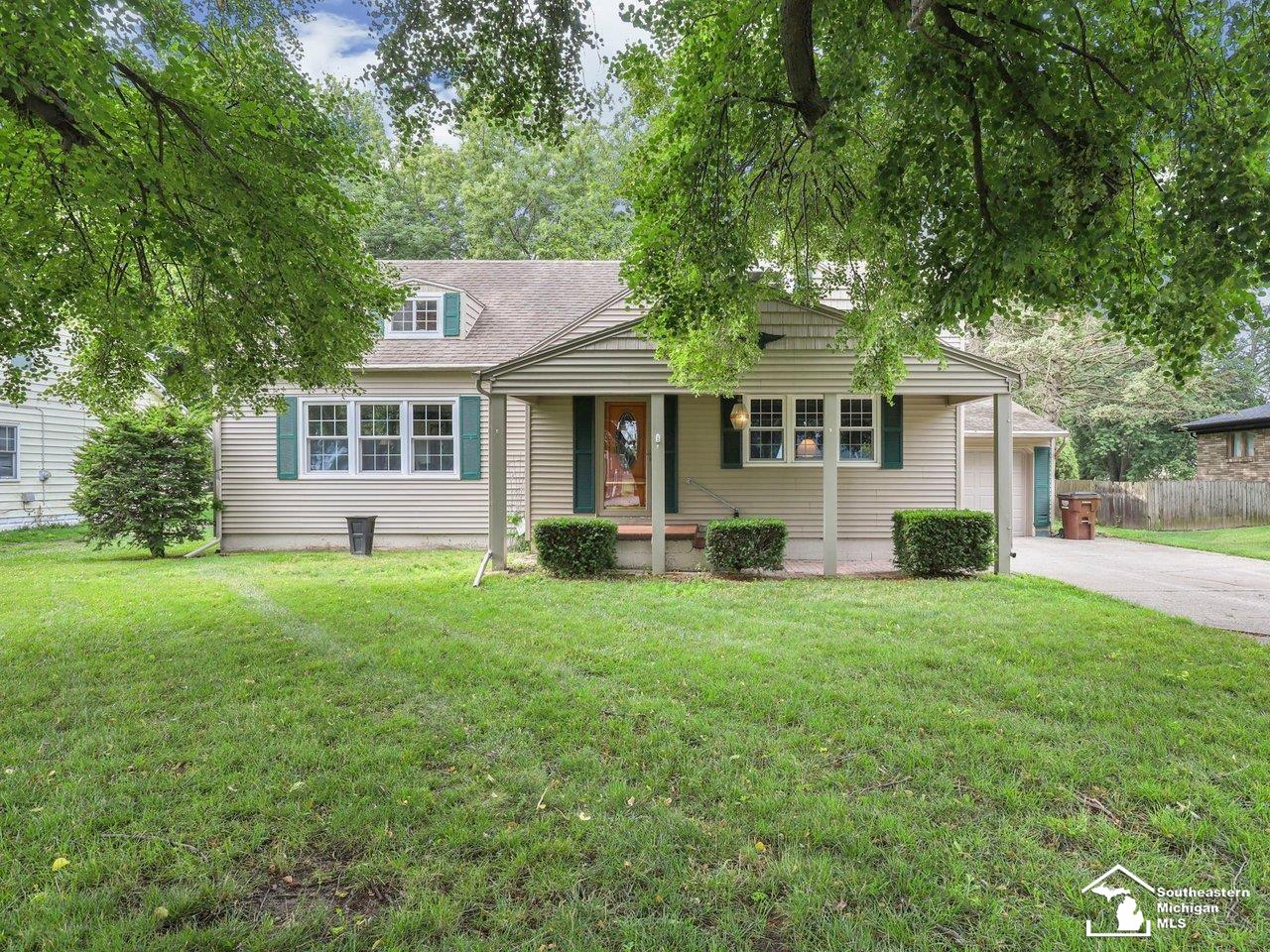 2033 Wilson Drive Property Photo 1