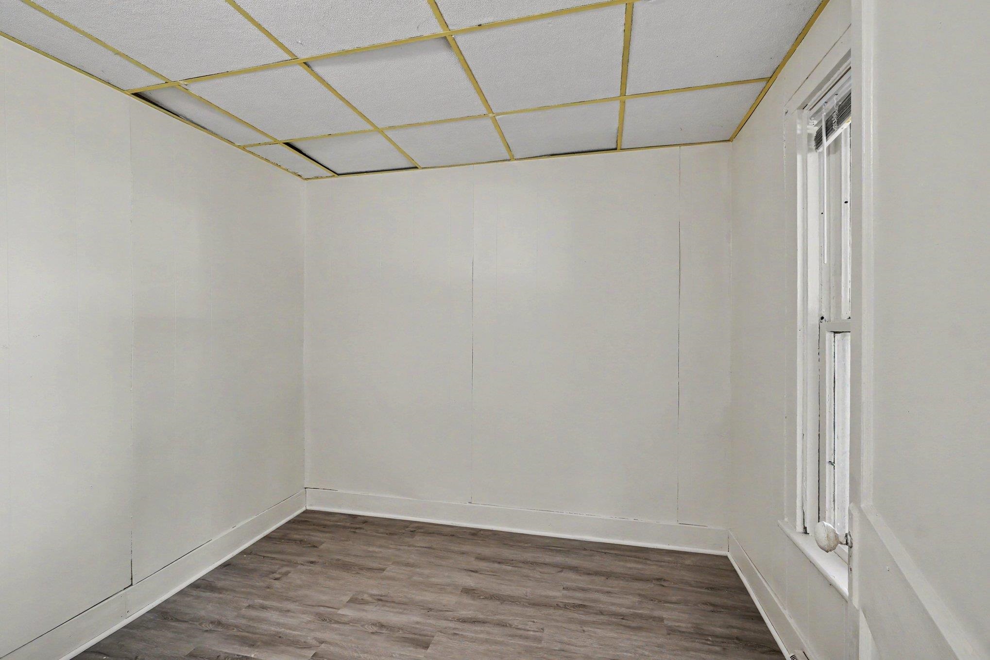609 N Henry Street Property Photo 10
