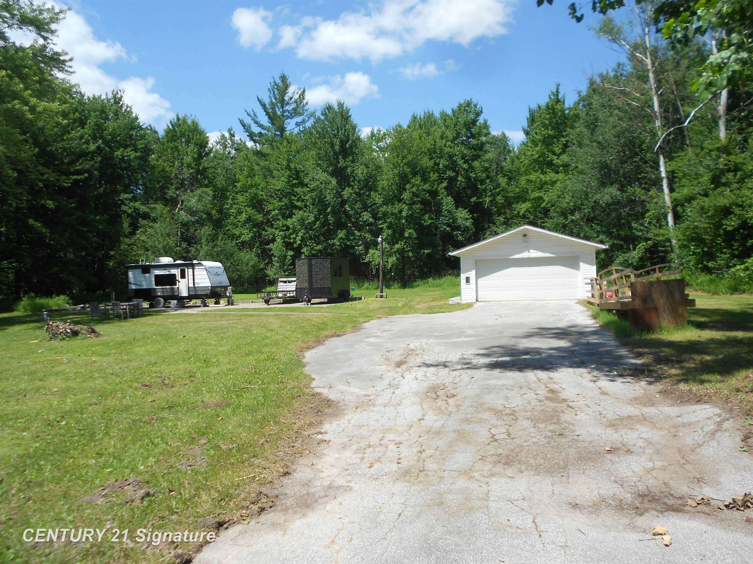 4712 Berry Road Property Photo 1