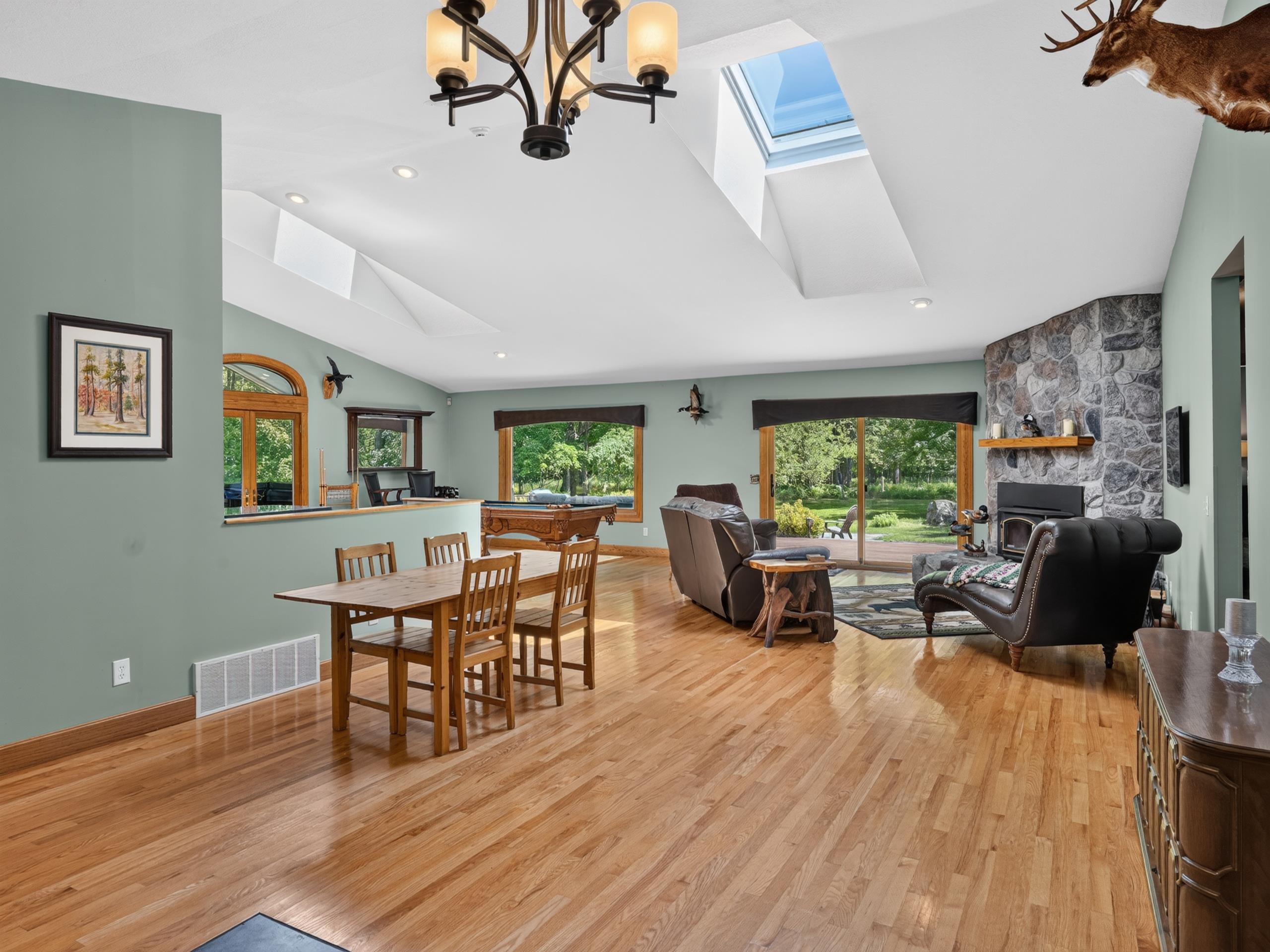 457 E Mier Road Property Photo 7