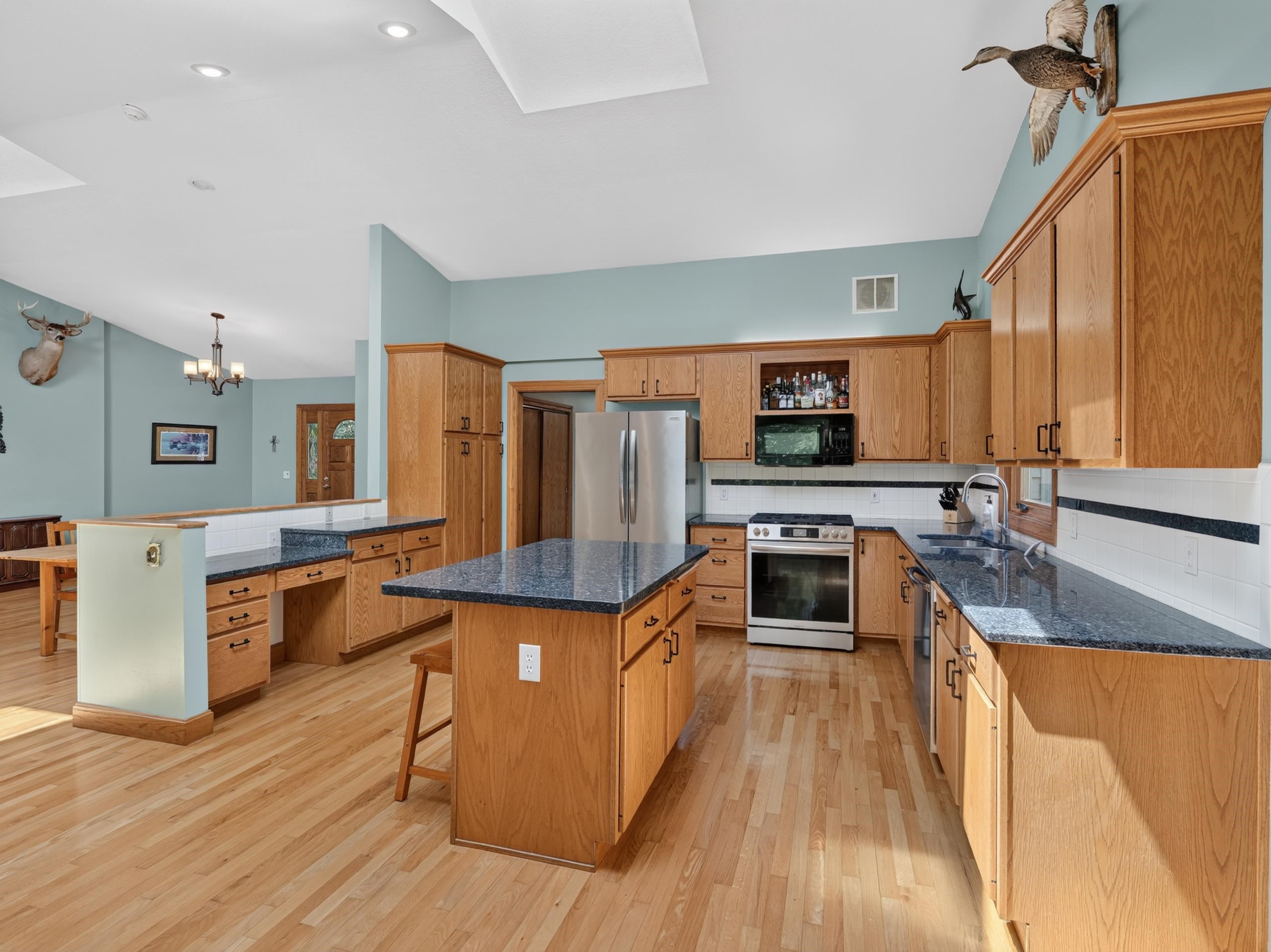 457 E Mier Road Property Photo 11