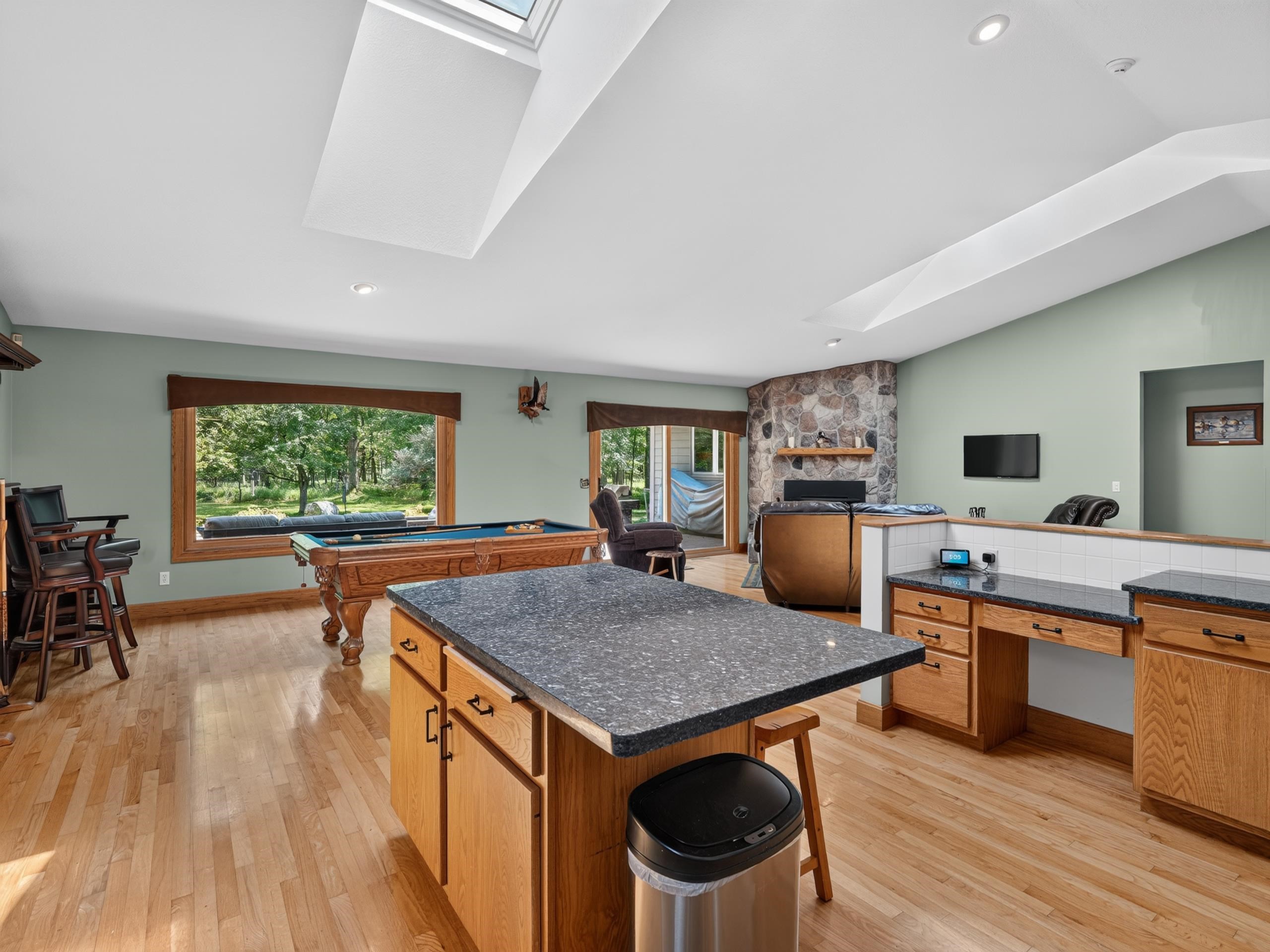 457 E Mier Road Property Photo 12