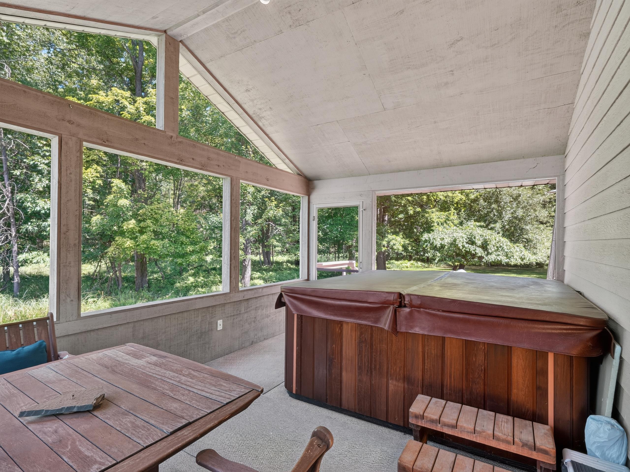 457 E Mier Road Property Photo 13