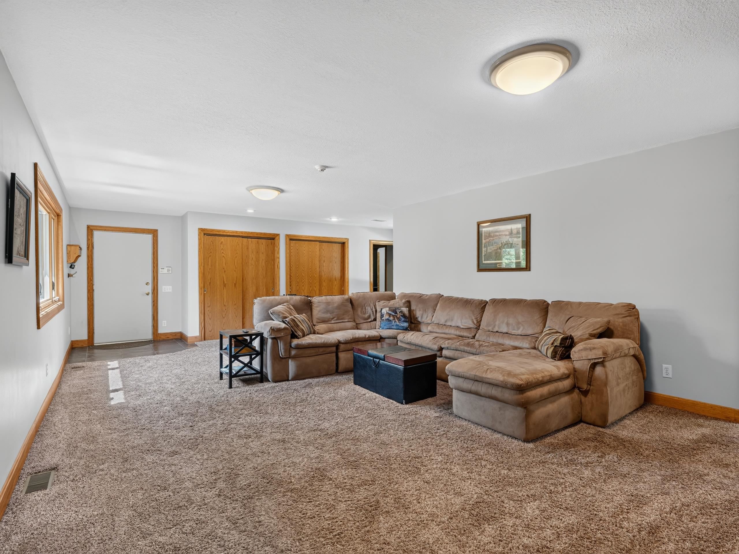 457 E Mier Road Property Photo 14