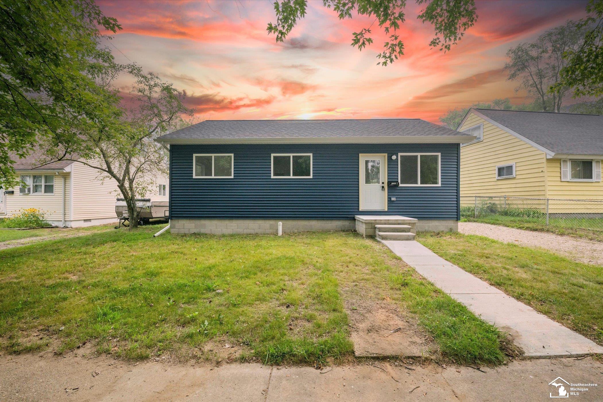 1152 Rambling Road Property Photo 1