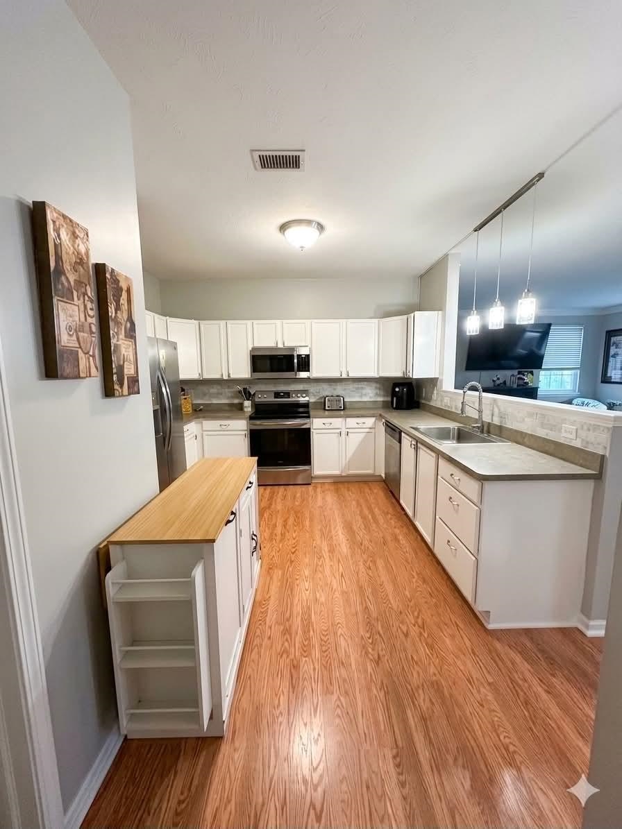 4248 Hampton Ridge Boulevard Property Photo 11