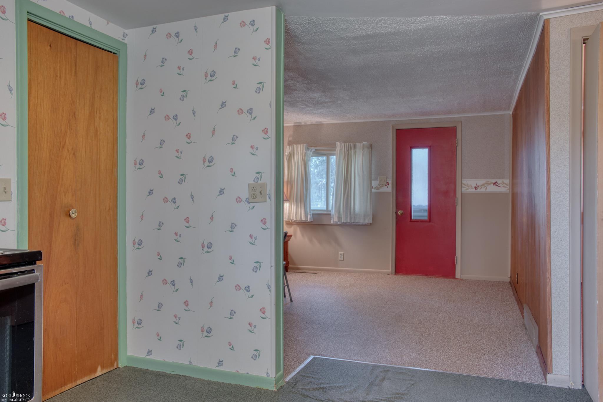 315 E Williams Street Property Photo 5
