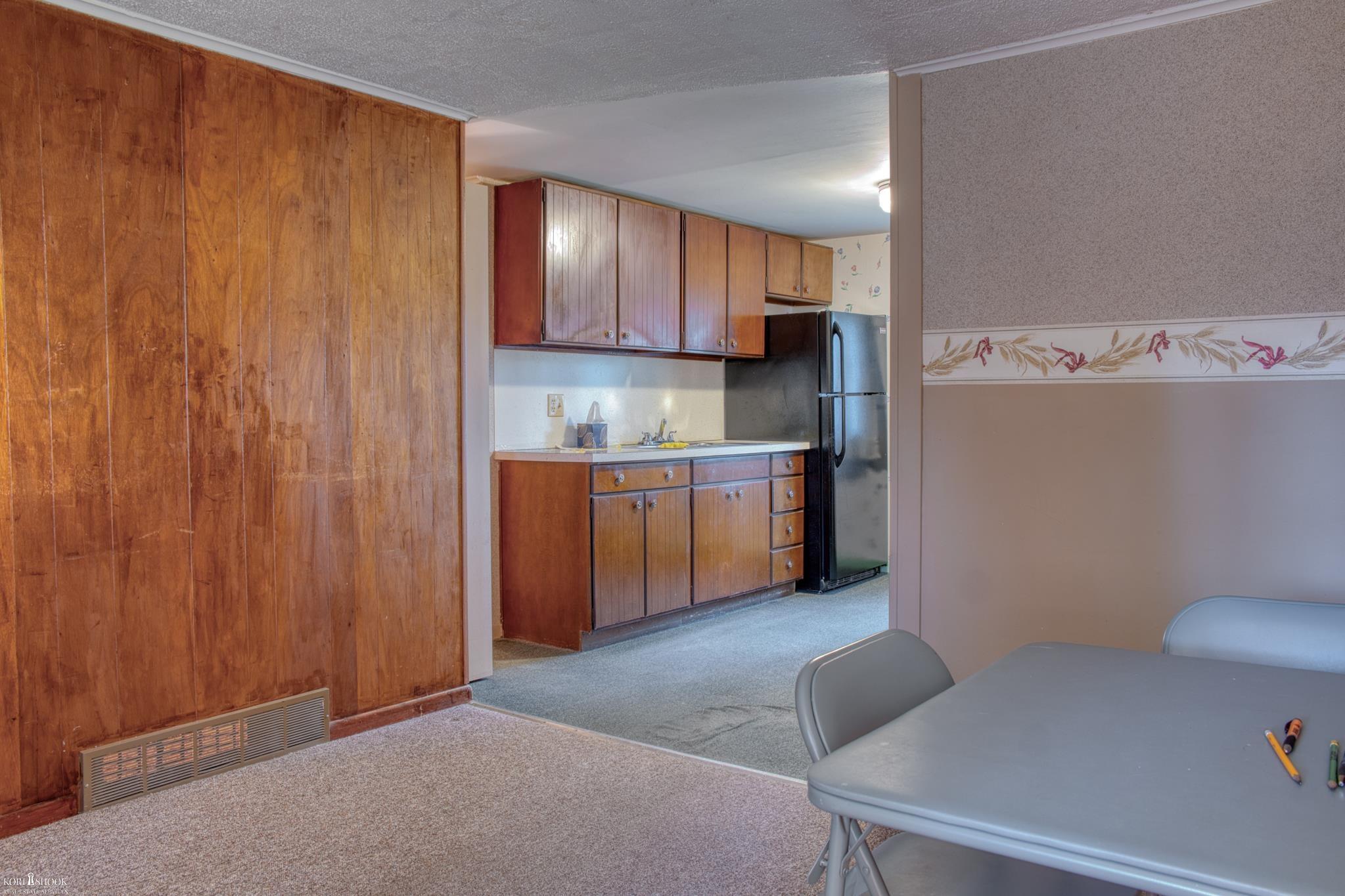 315 E Williams Street Property Photo 8