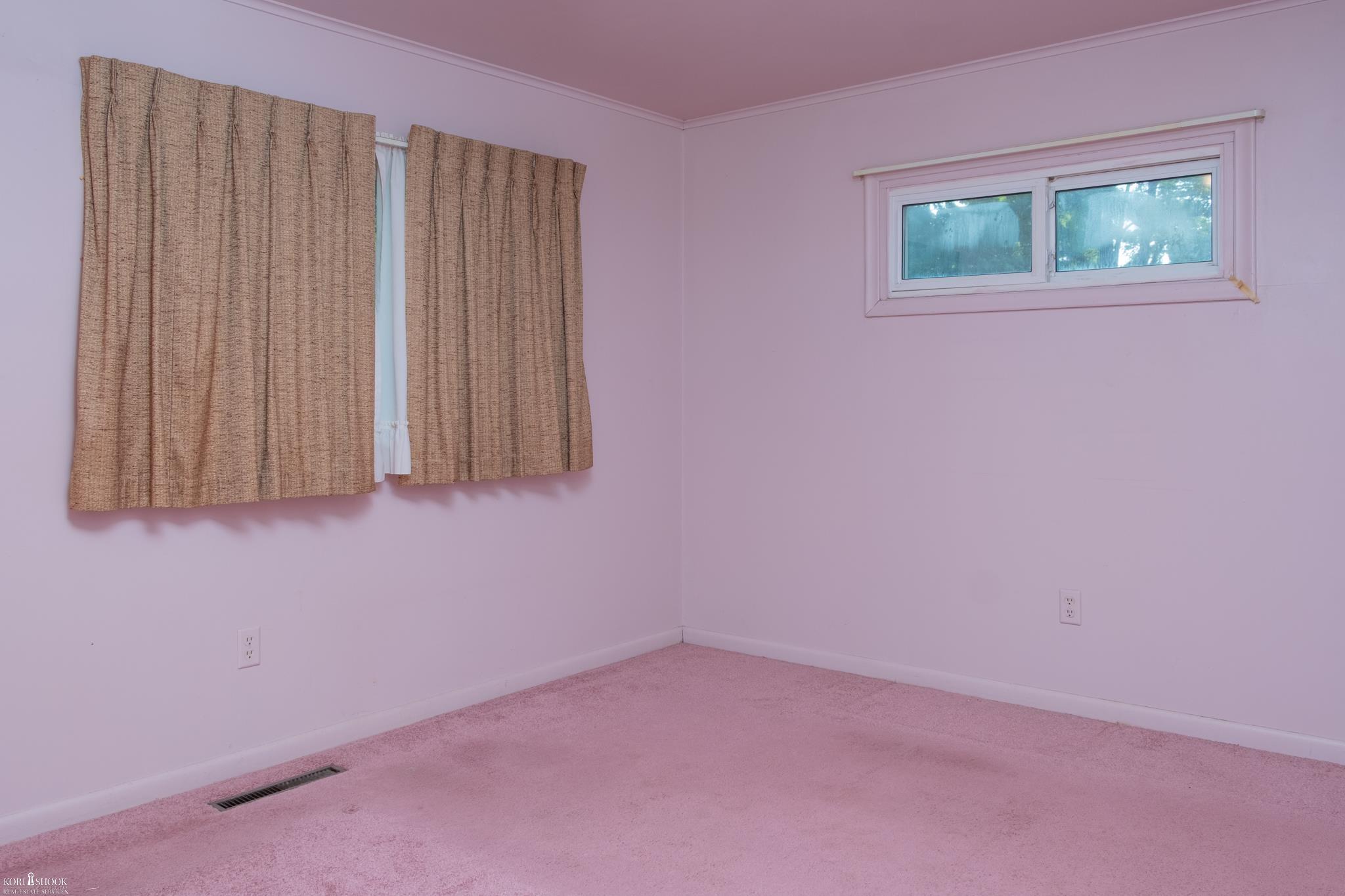 315 E Williams Street Property Photo 9