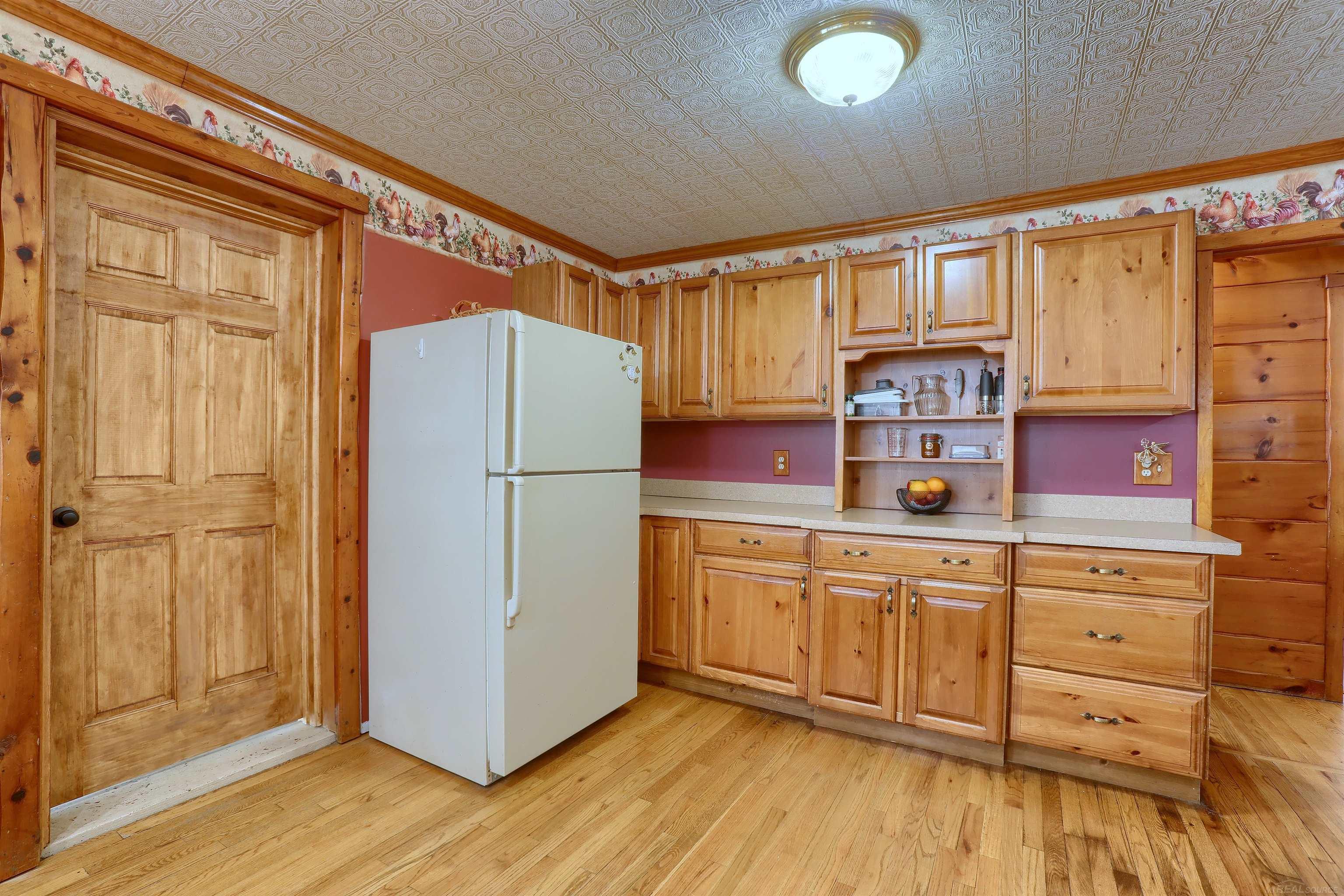 1945 Saint Clair Blvd Boulevard Property Photo 11