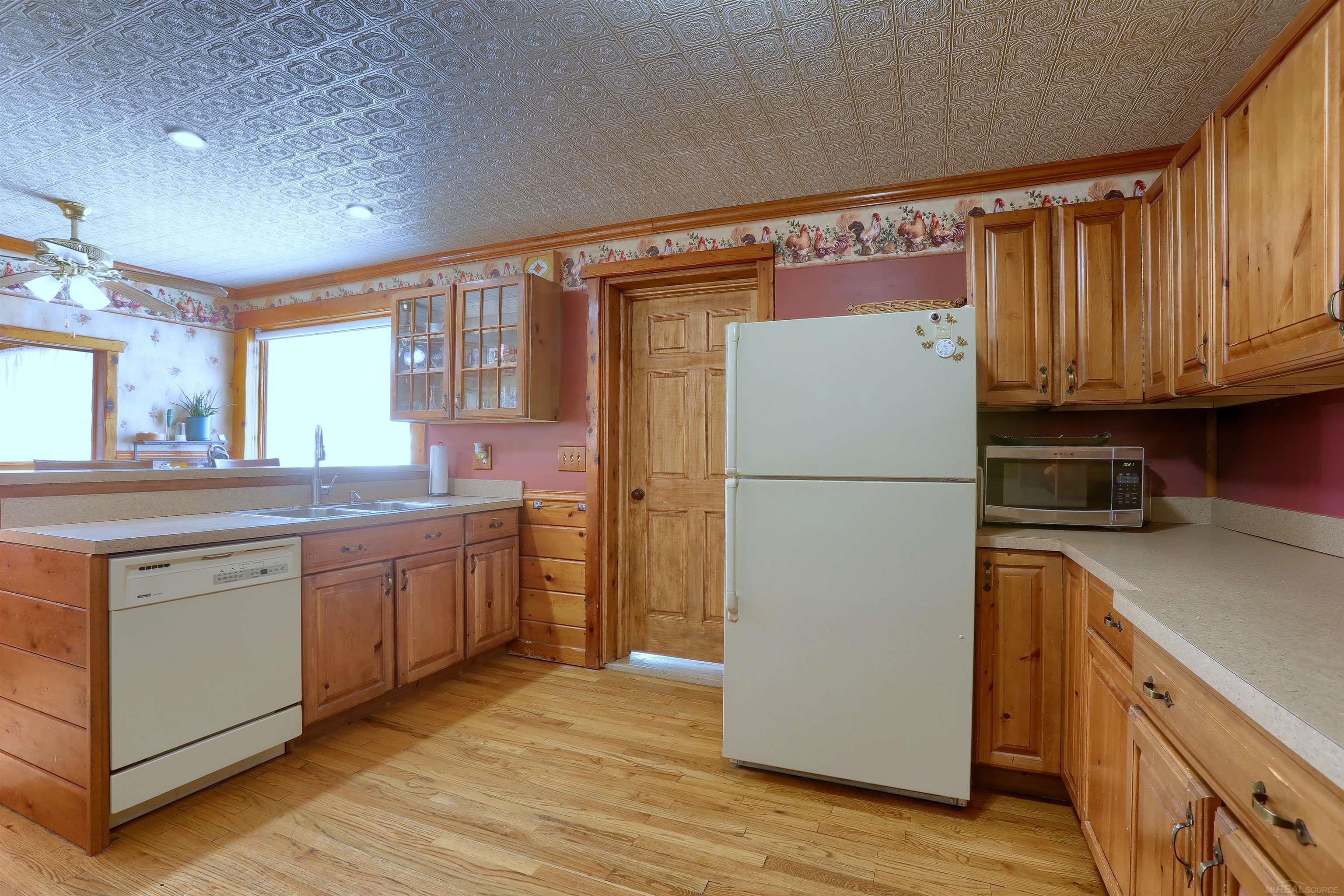 1945 Saint Clair Blvd Boulevard Property Photo 13