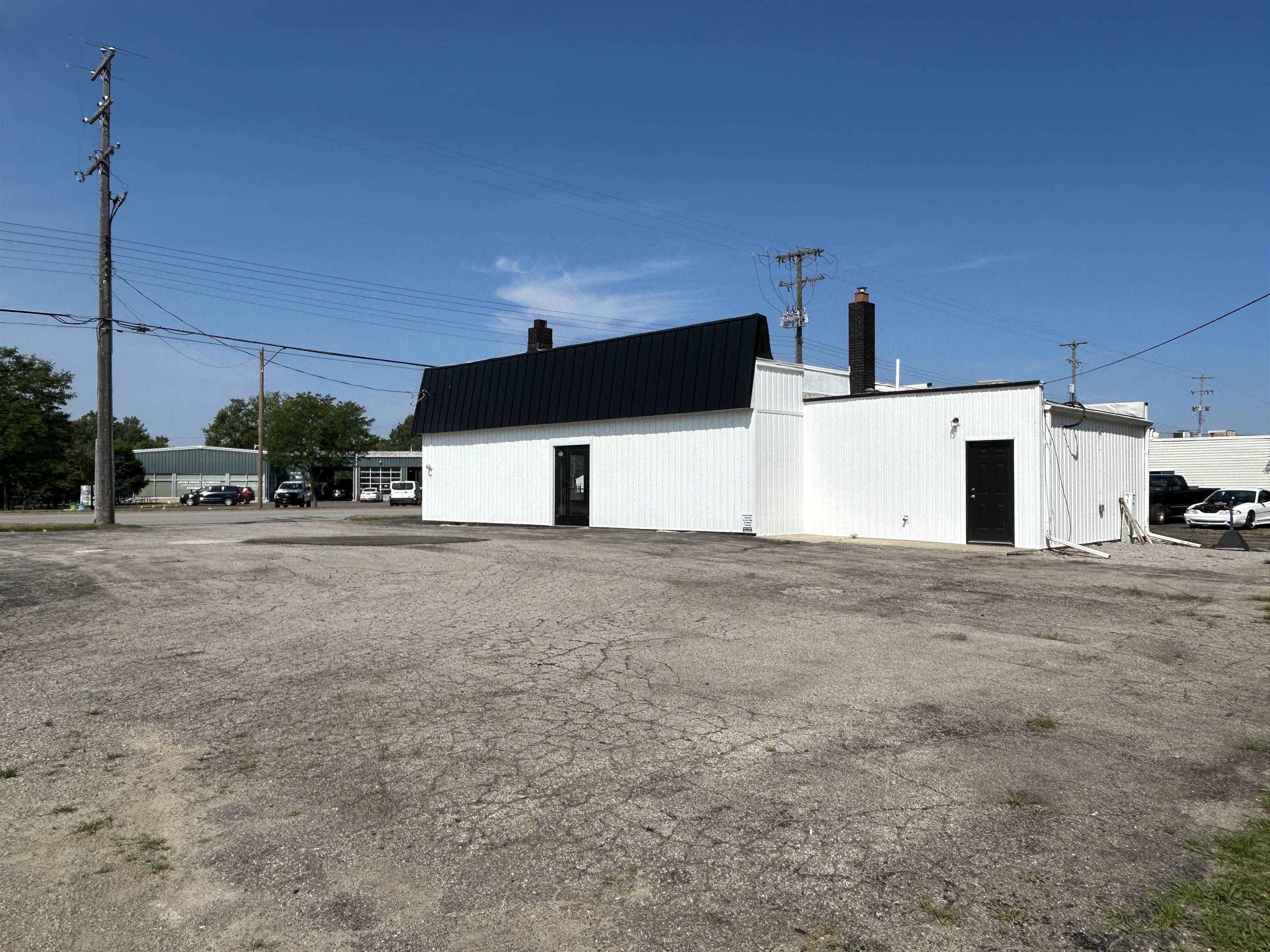 5143 S Saginaw Street Property Photo 3