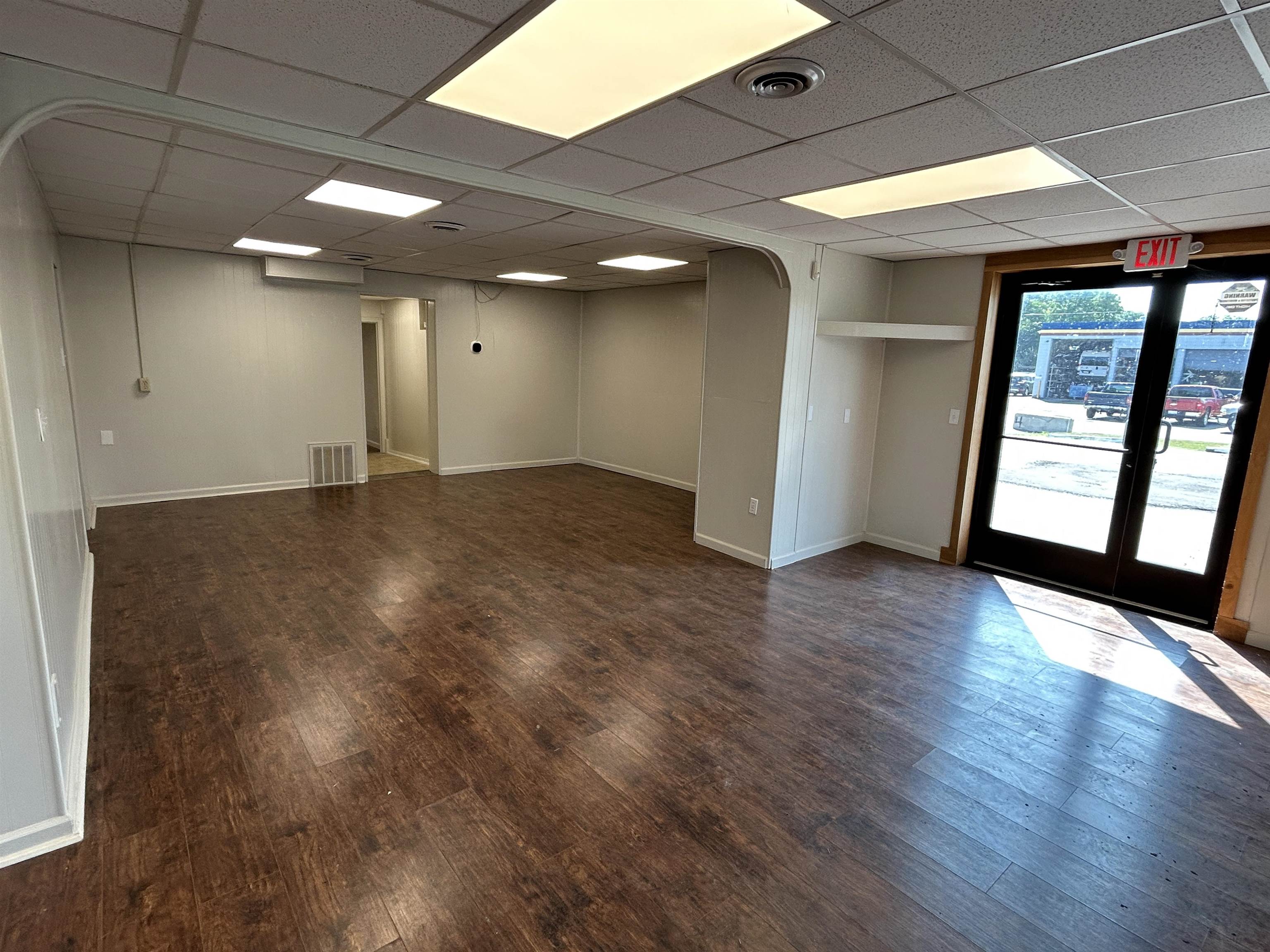 5143 S Saginaw Street Property Photo 10
