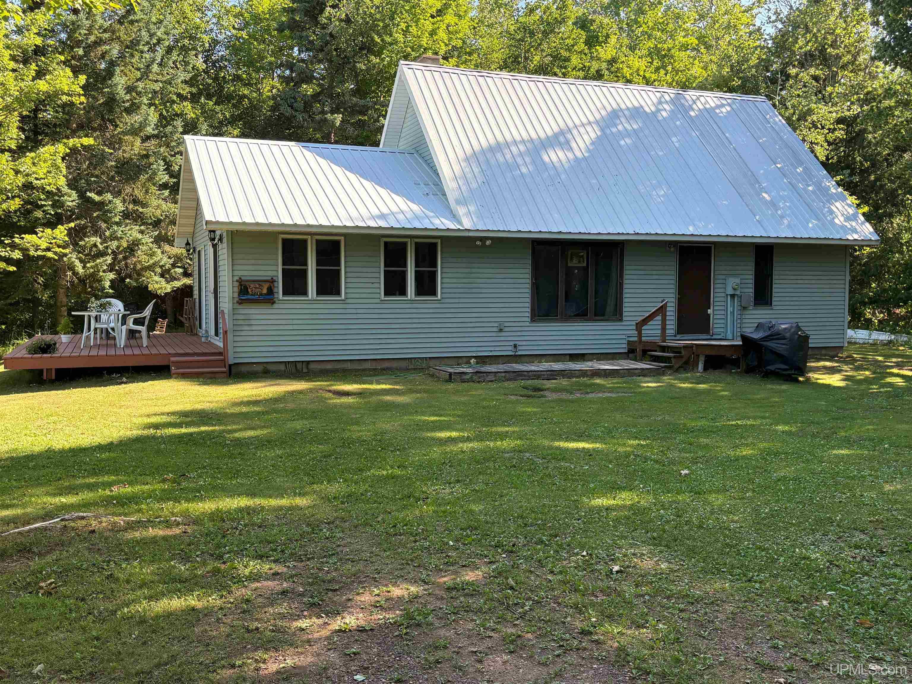 16700 Lakeshore Drive Property Photo 1