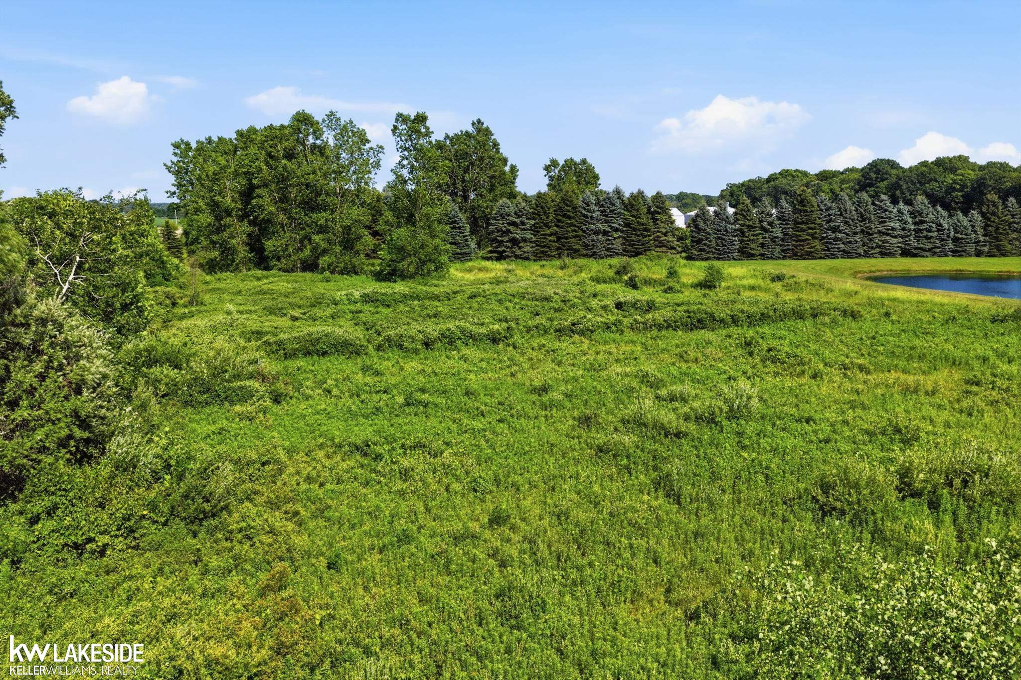 7150 Old Farm Trail Property Photo 4