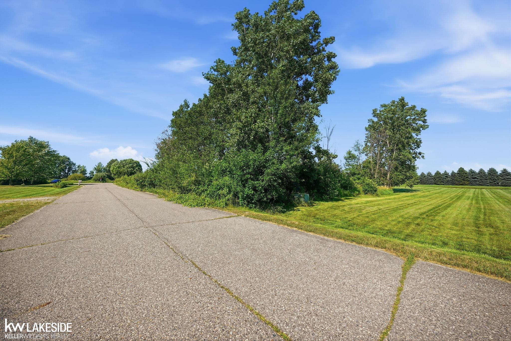 7150 Old Farm Trail Property Photo 6