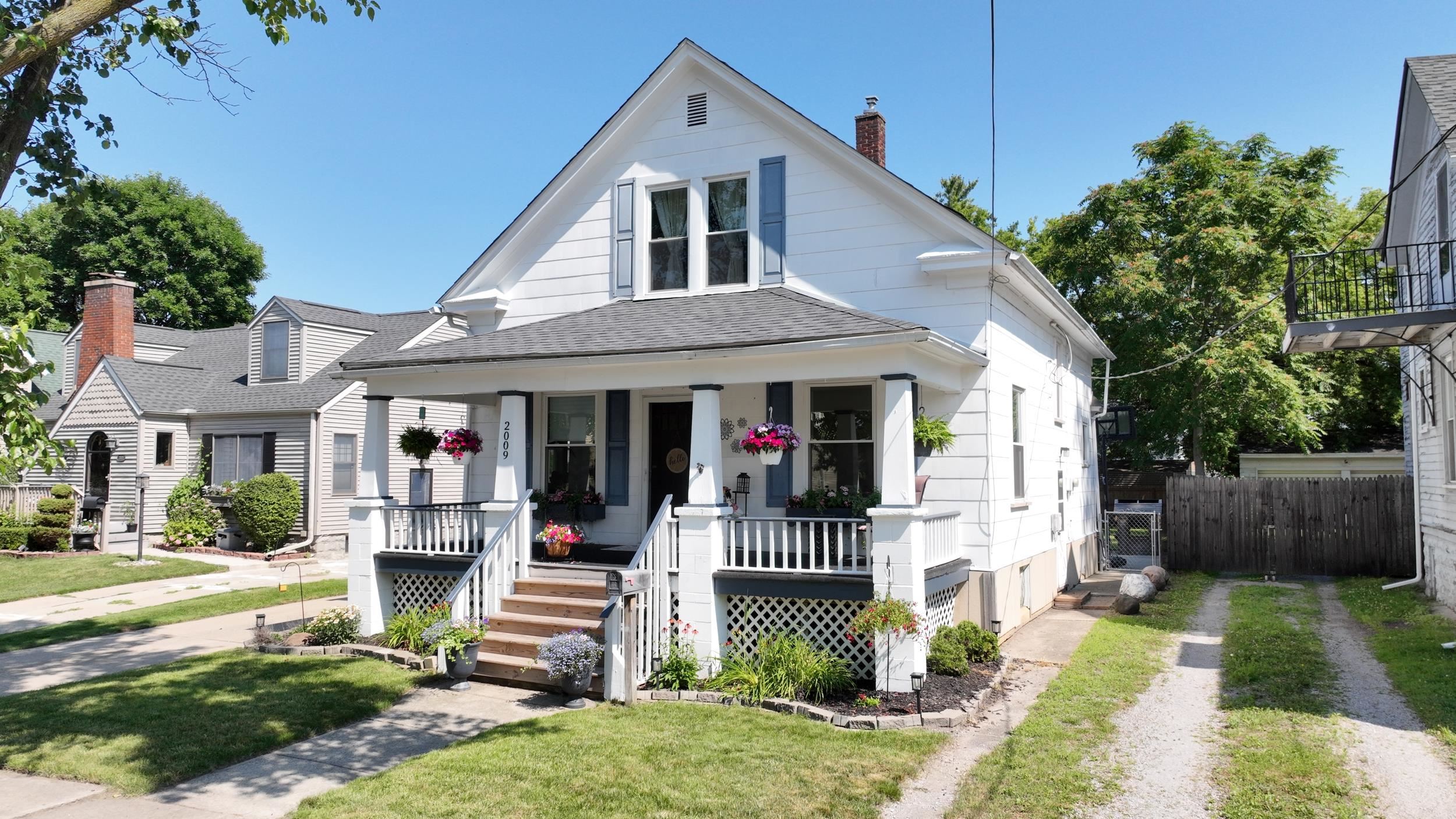 2009 3rd Street