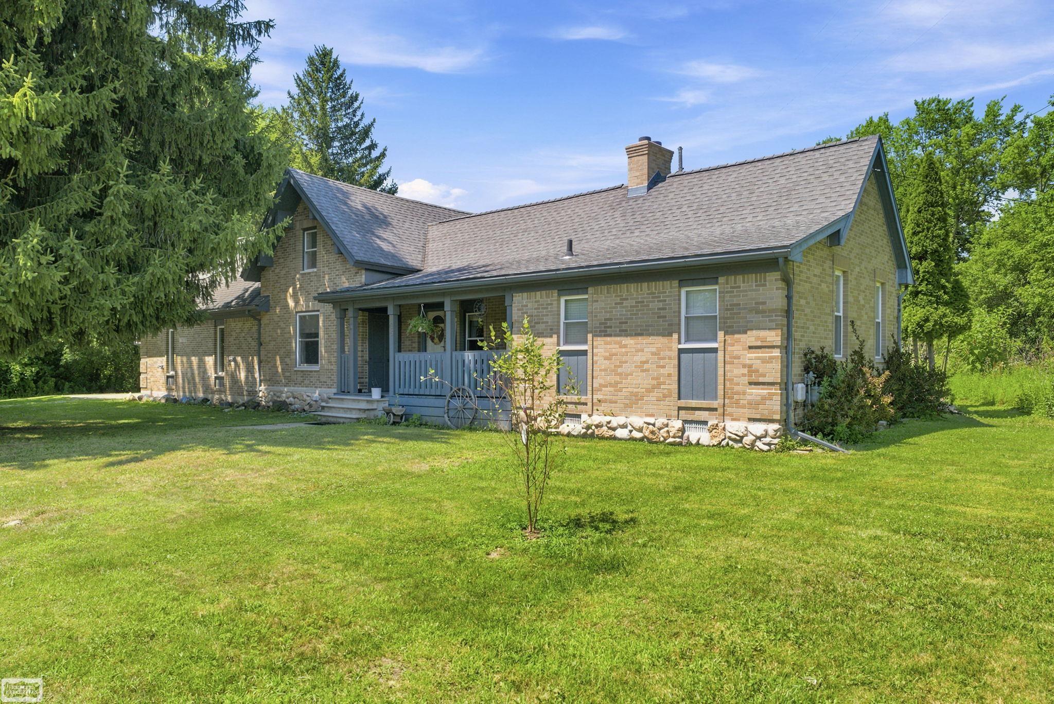 105 3rd Street Property Photo 1