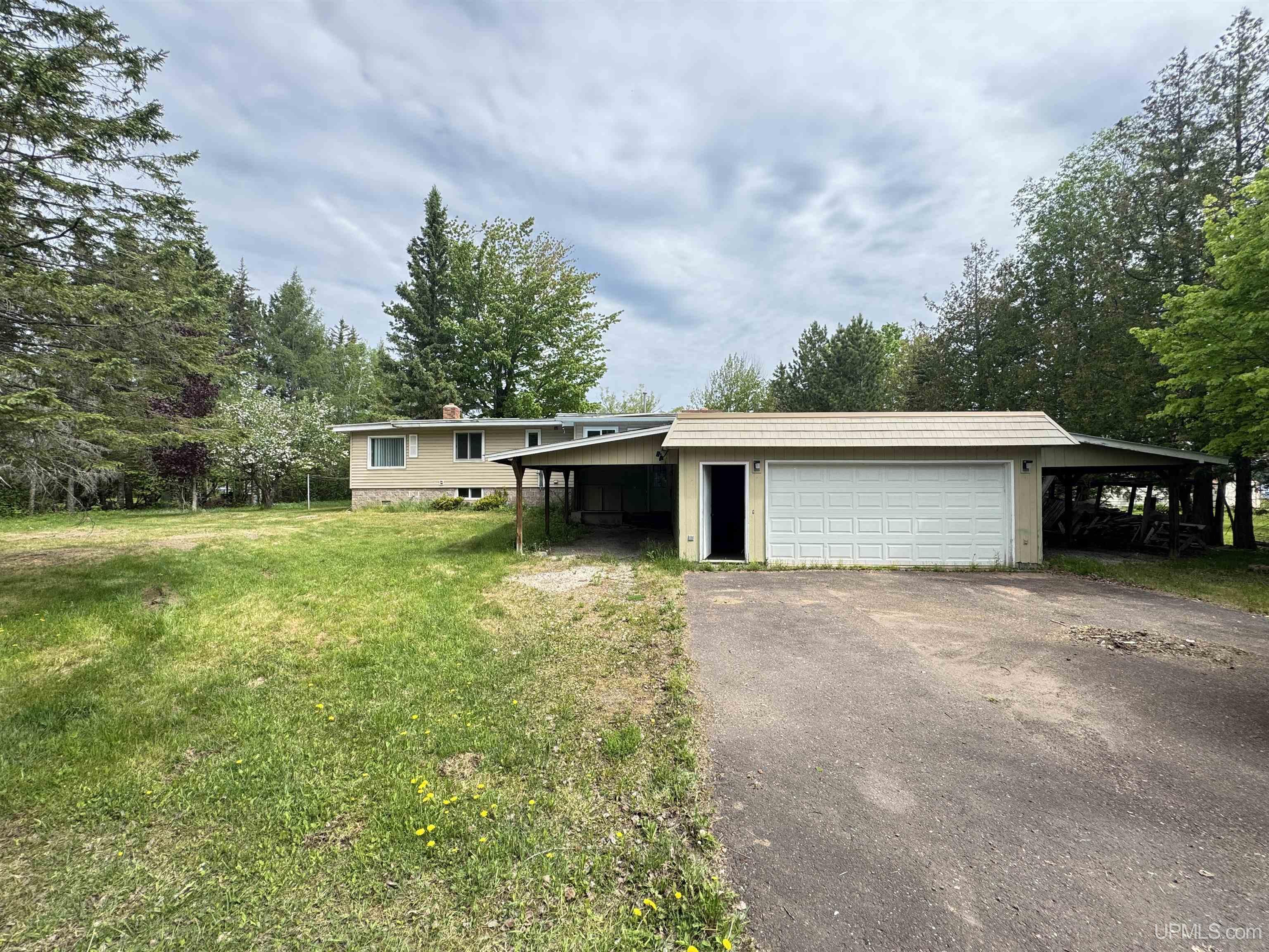 41261 Half Moon Beach Road Property Photo 1