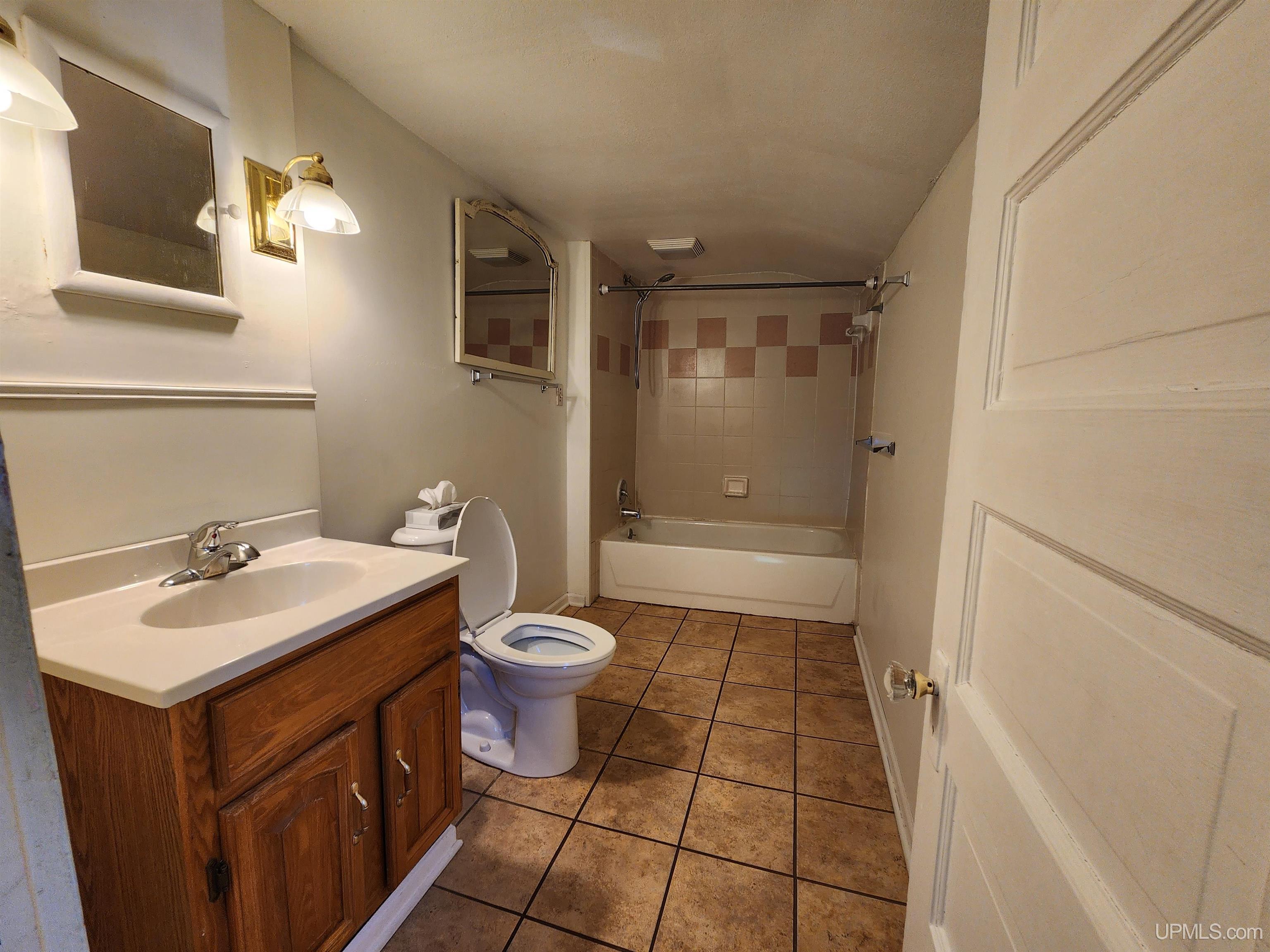 205 White Street Property Photo 17