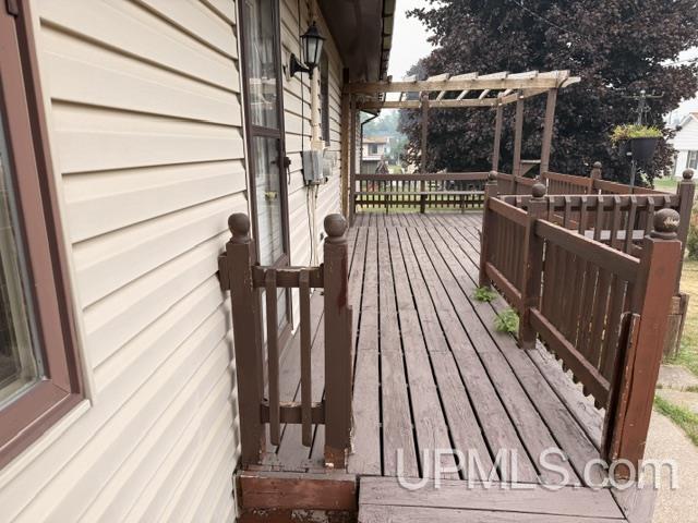 11 Trimountain Avenue Property Photo 37