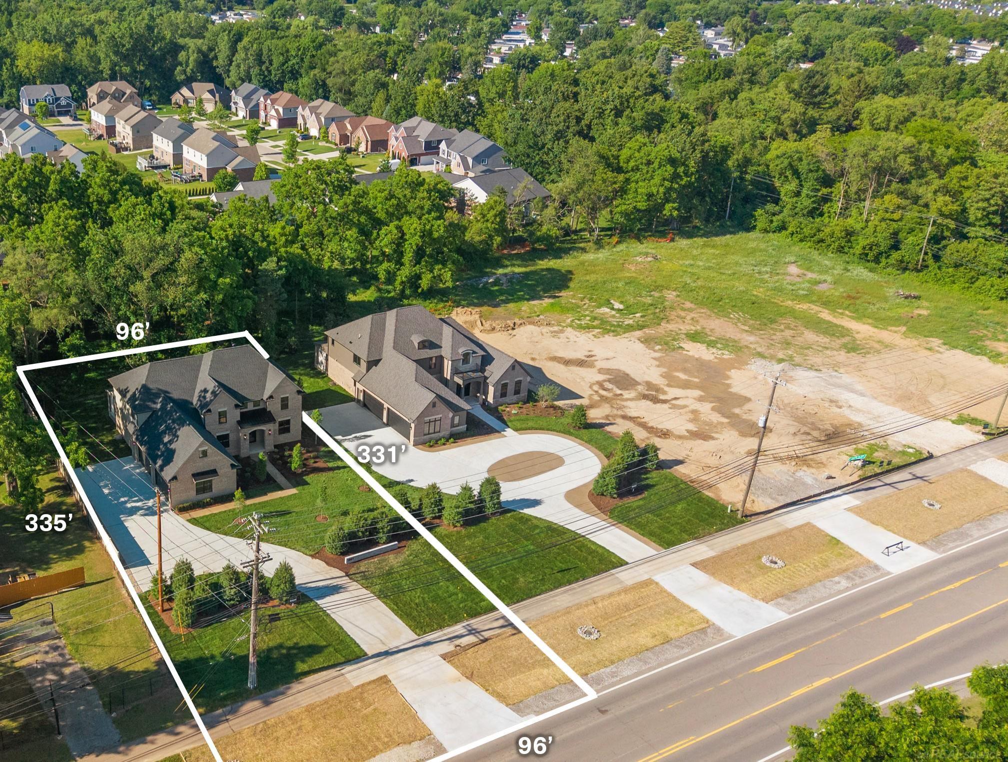 1051 E Avon Road Property Photo 2