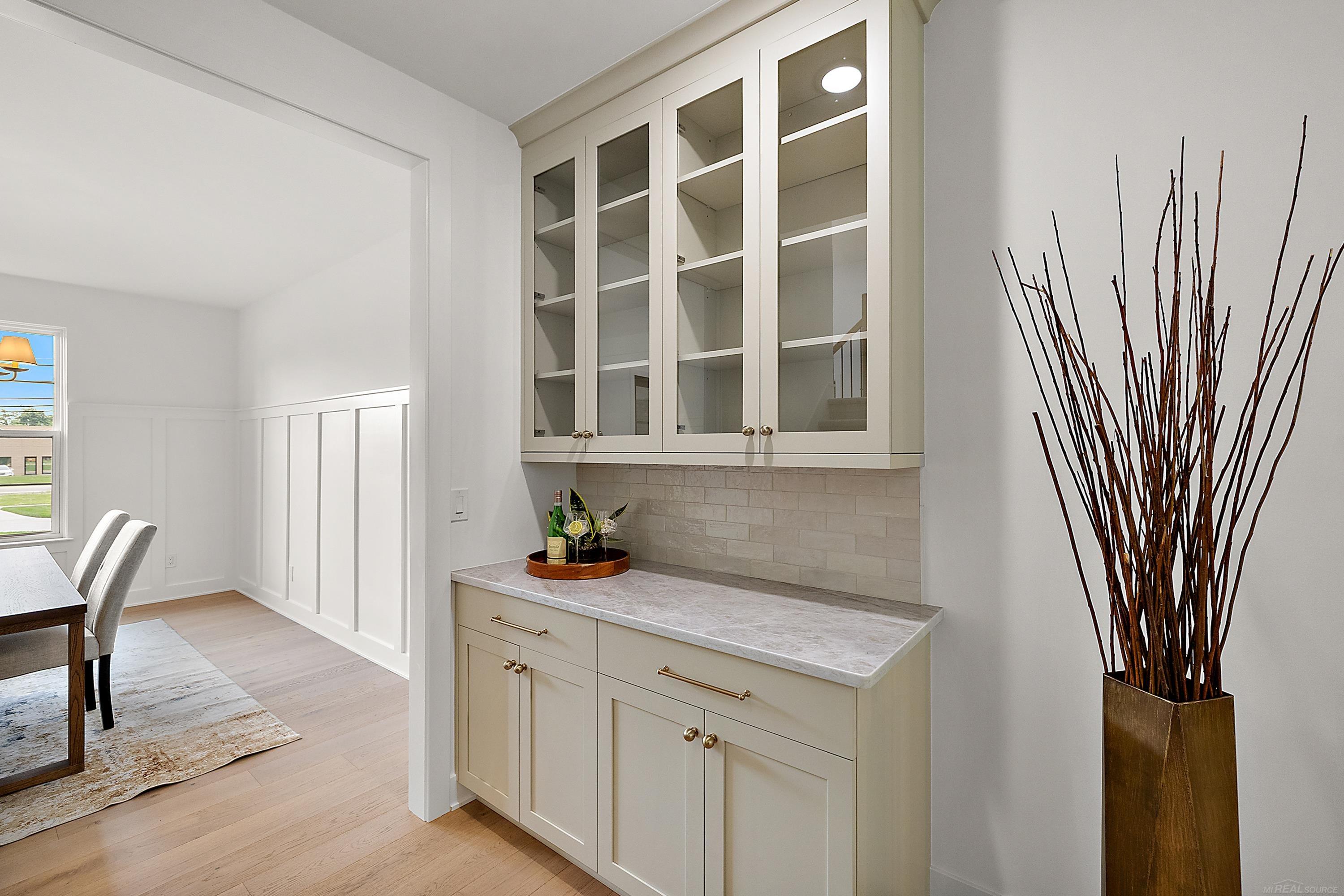 1051 E Avon Road Property Photo 20