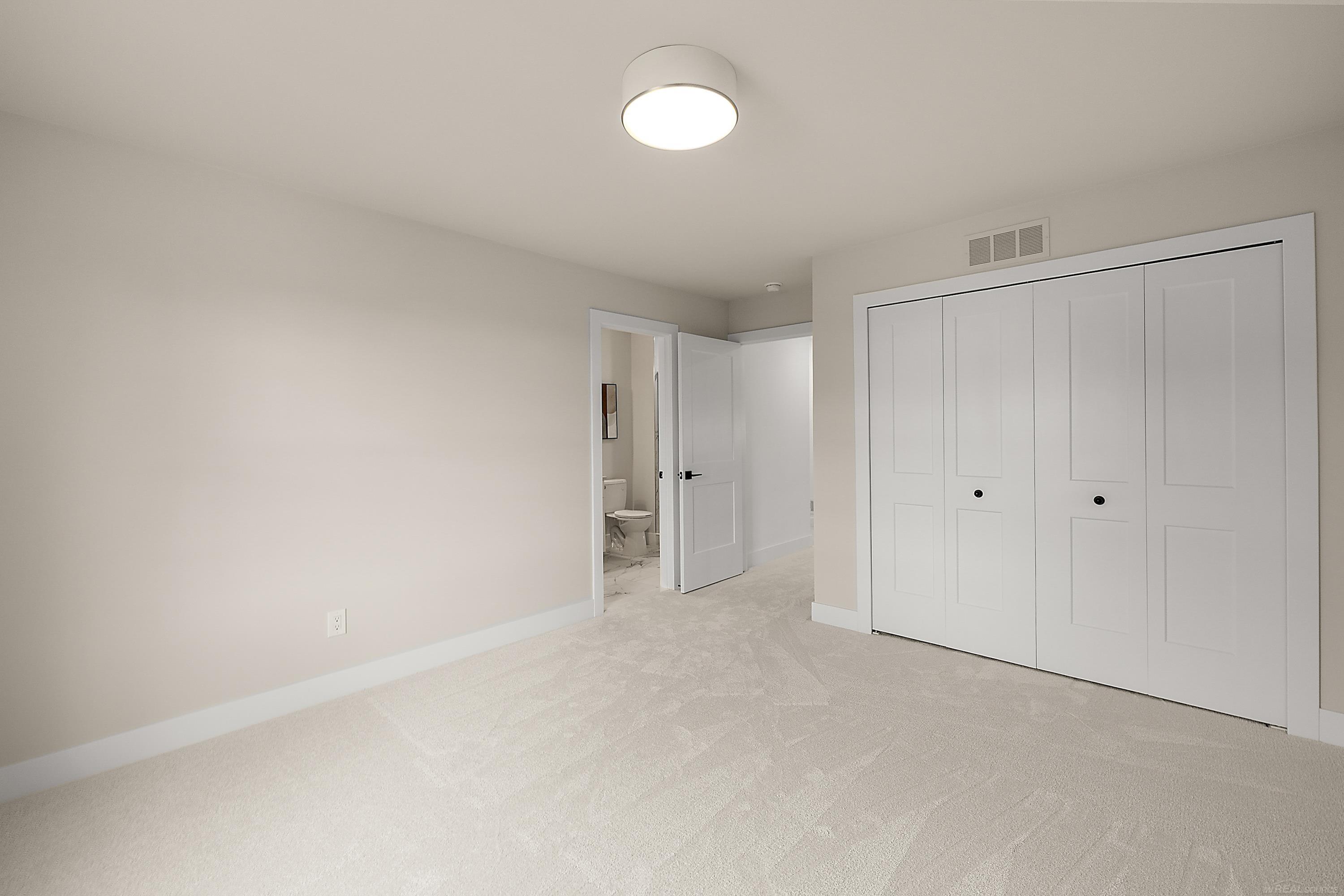 1051 E Avon Road Property Photo 48