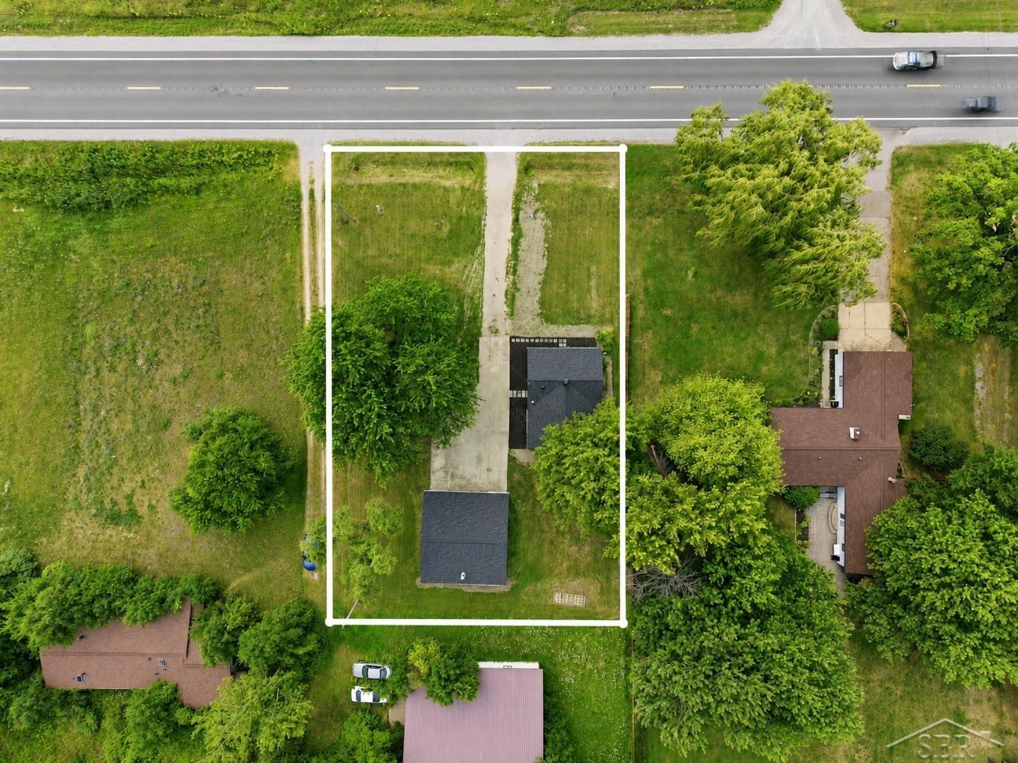 9095 East Road Property Photo 2