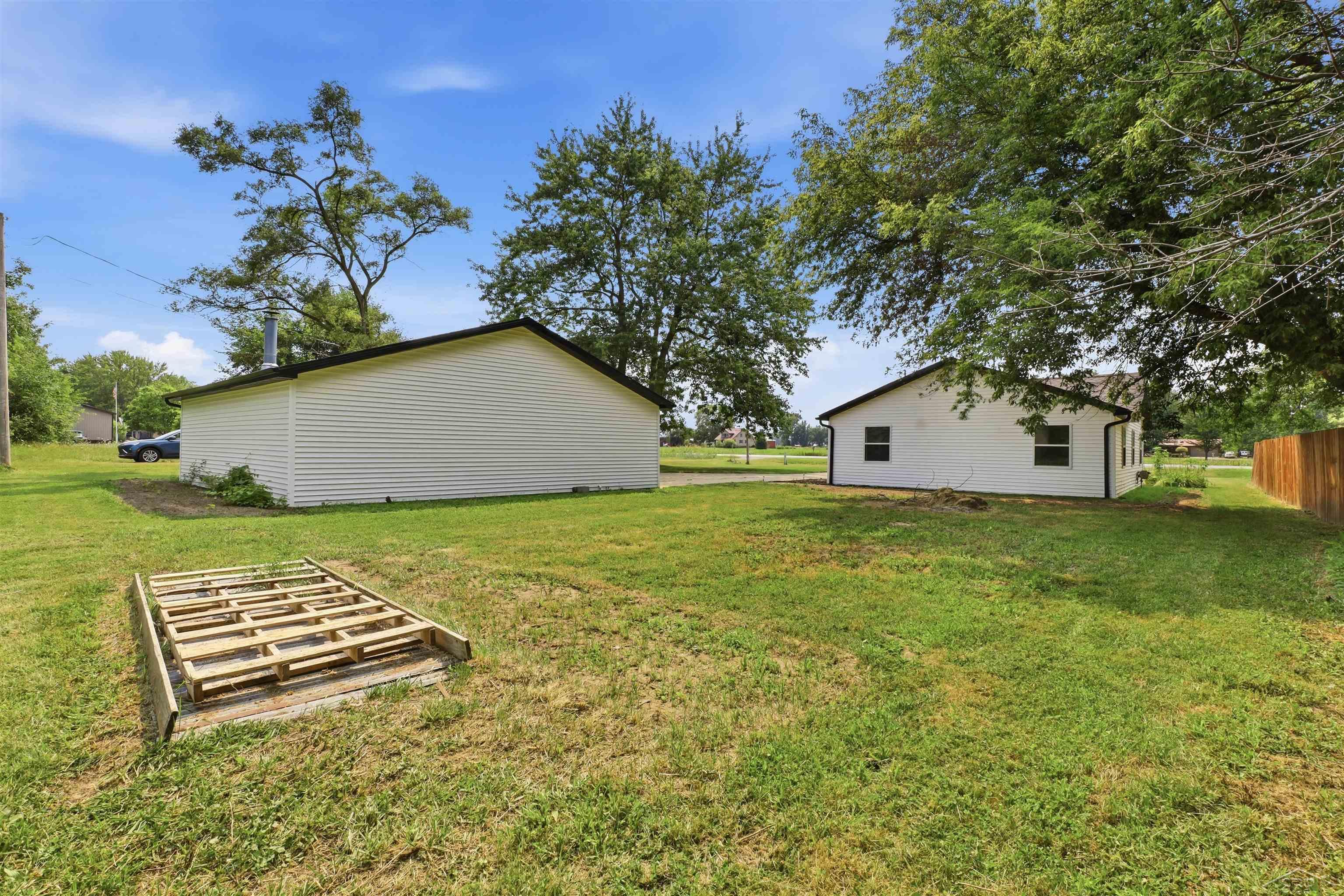9095 East Road Property Photo 14