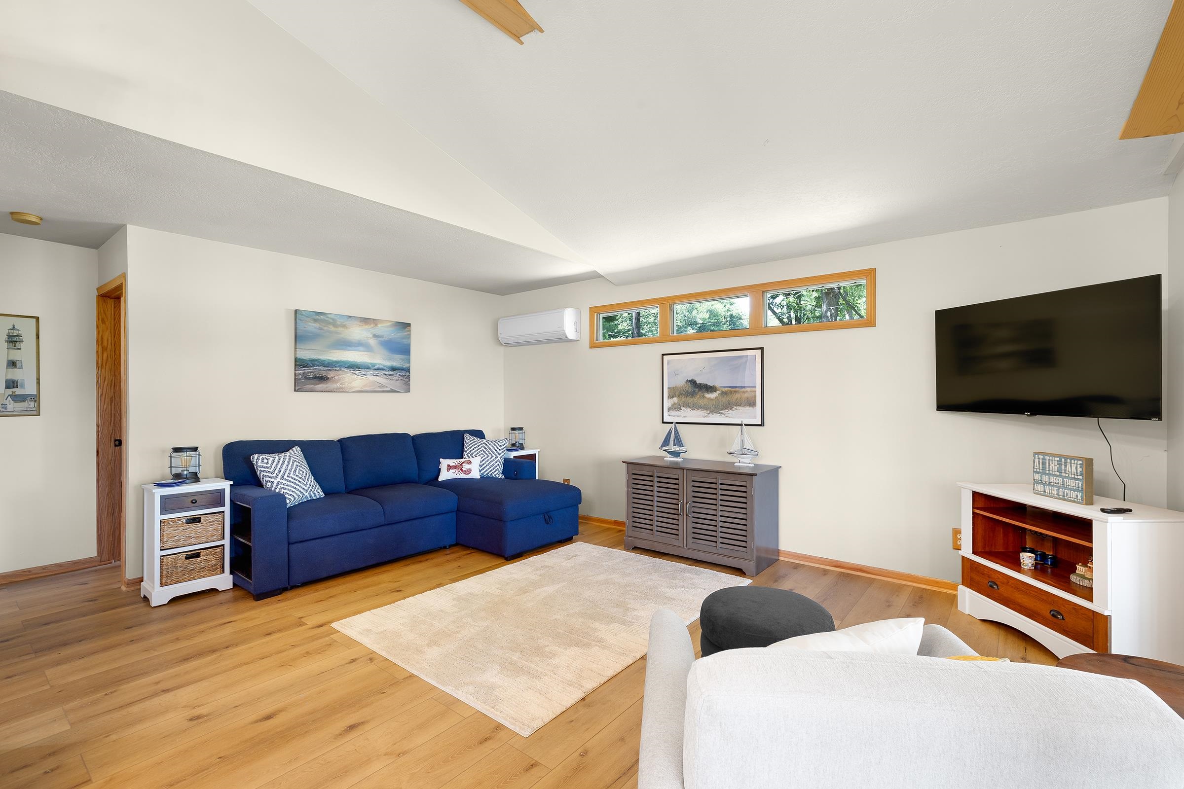 5423 Oakridge Drive Property Photo 8