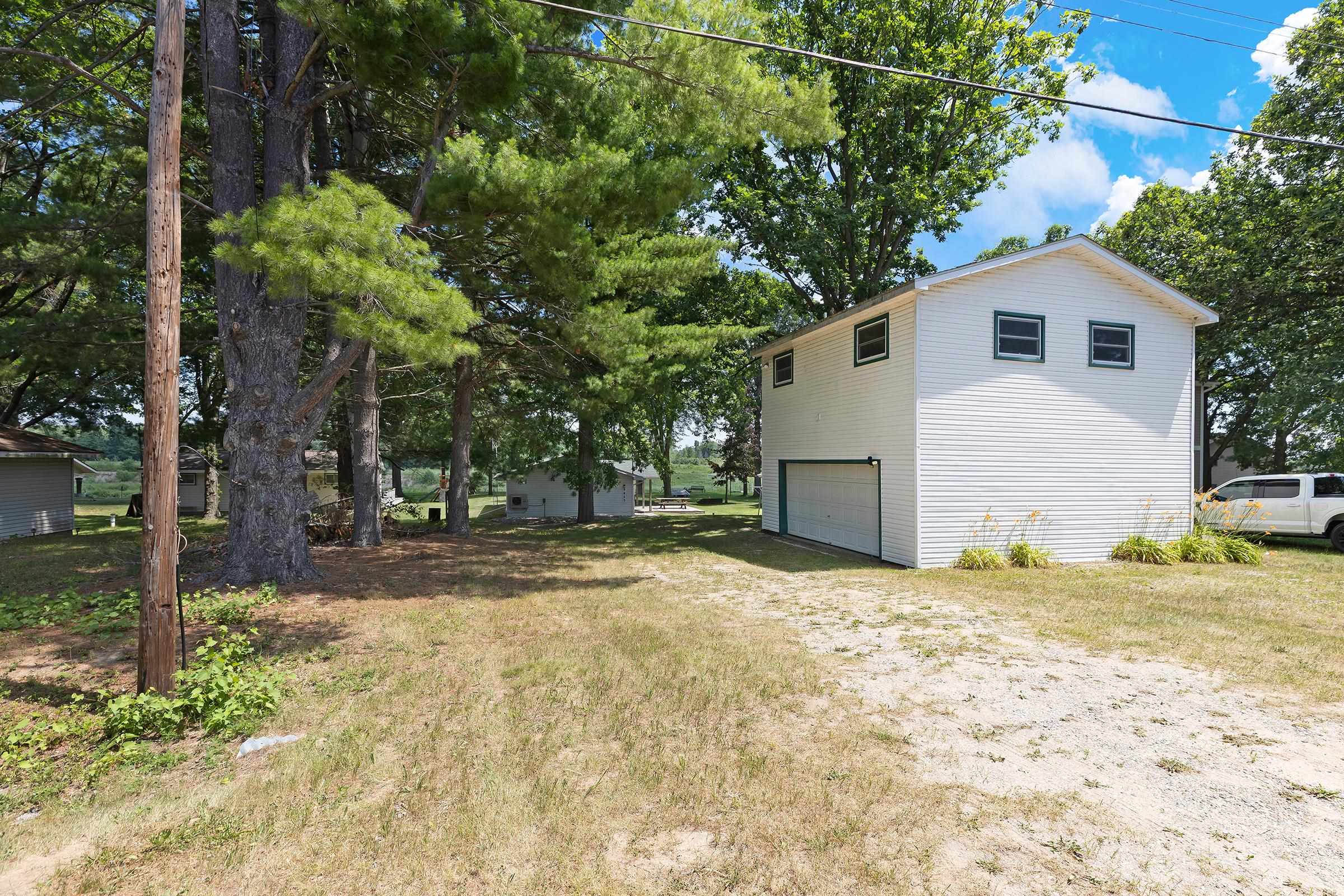 5423 Oakridge Drive Property Photo 18