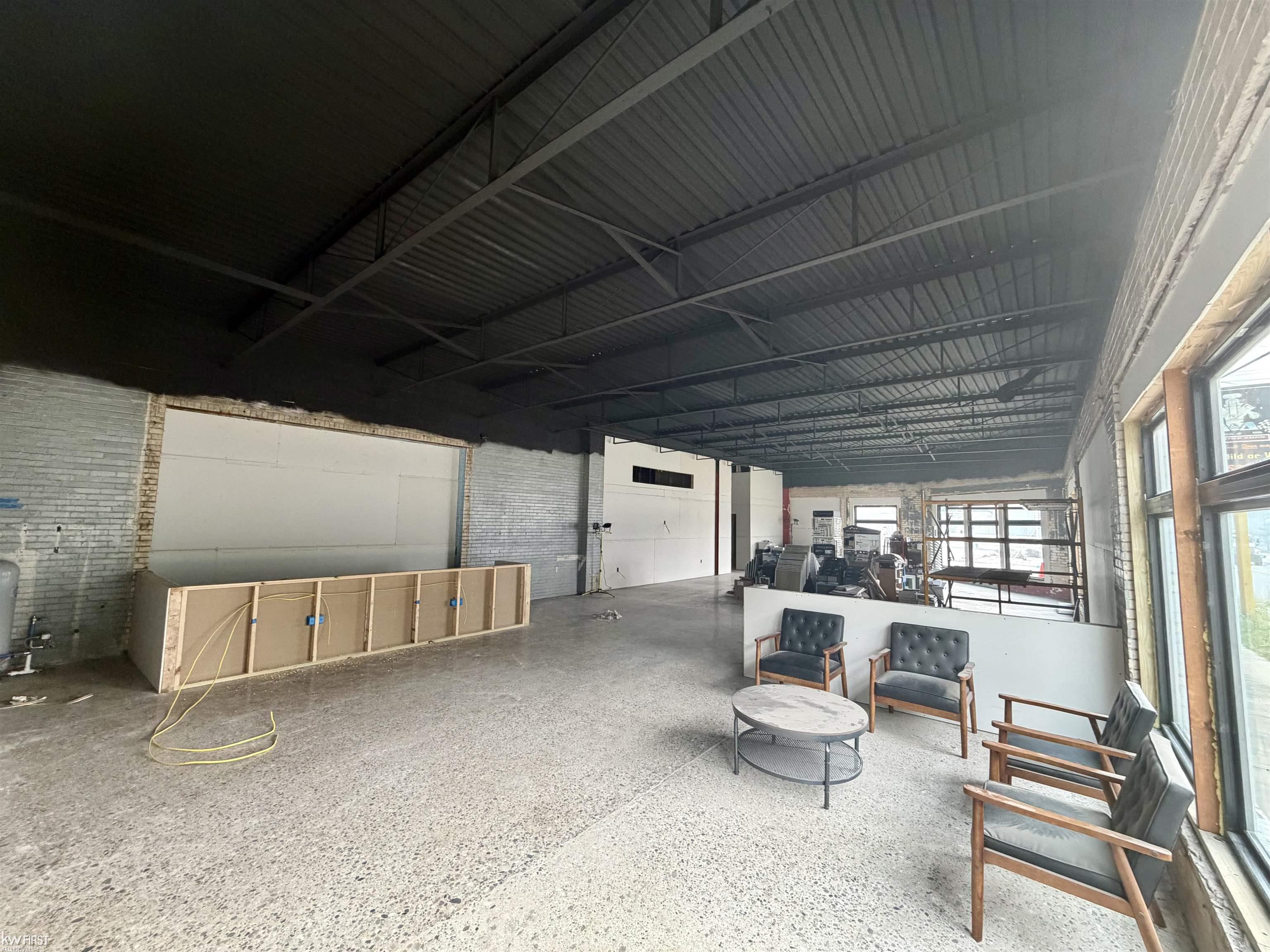 6006 N State Road Property Photo 2
