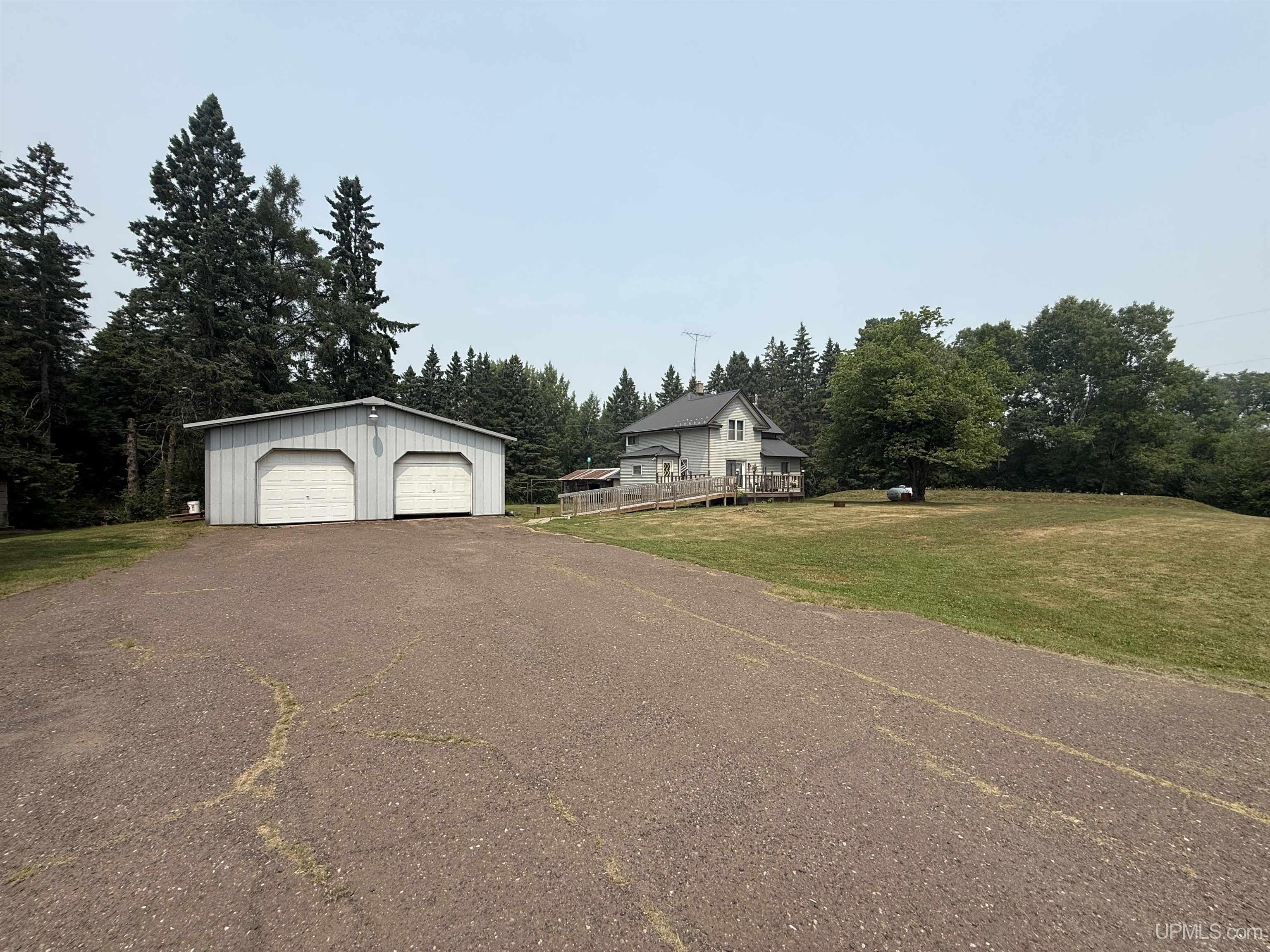 7968 W 77 Highway Property Photo 3