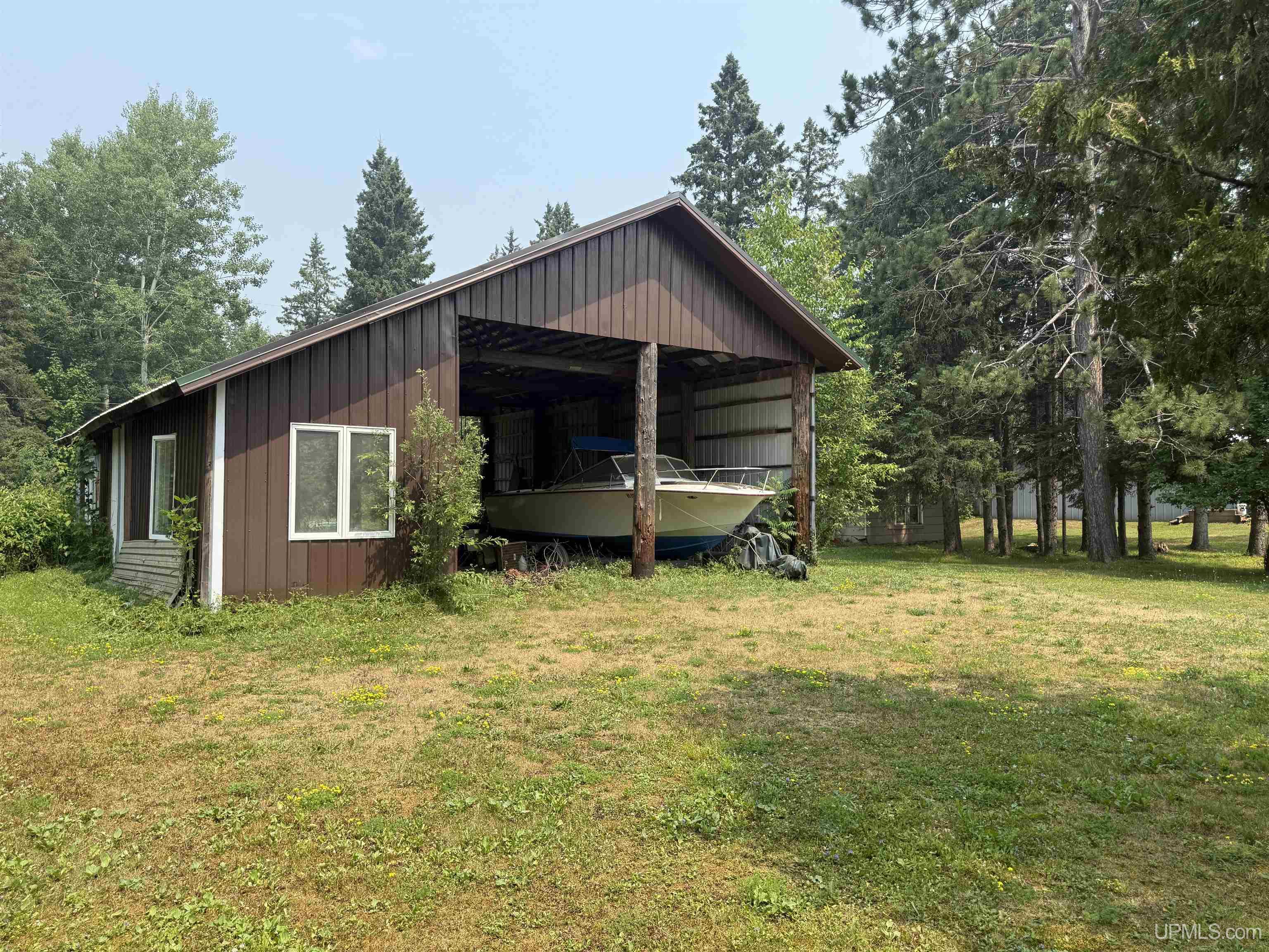 7968 W 77 Highway Property Photo 4