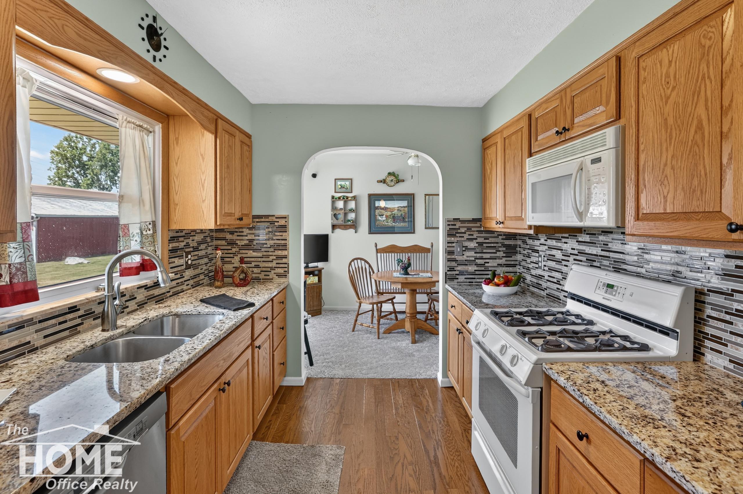 825 N State Road Property Photo 11