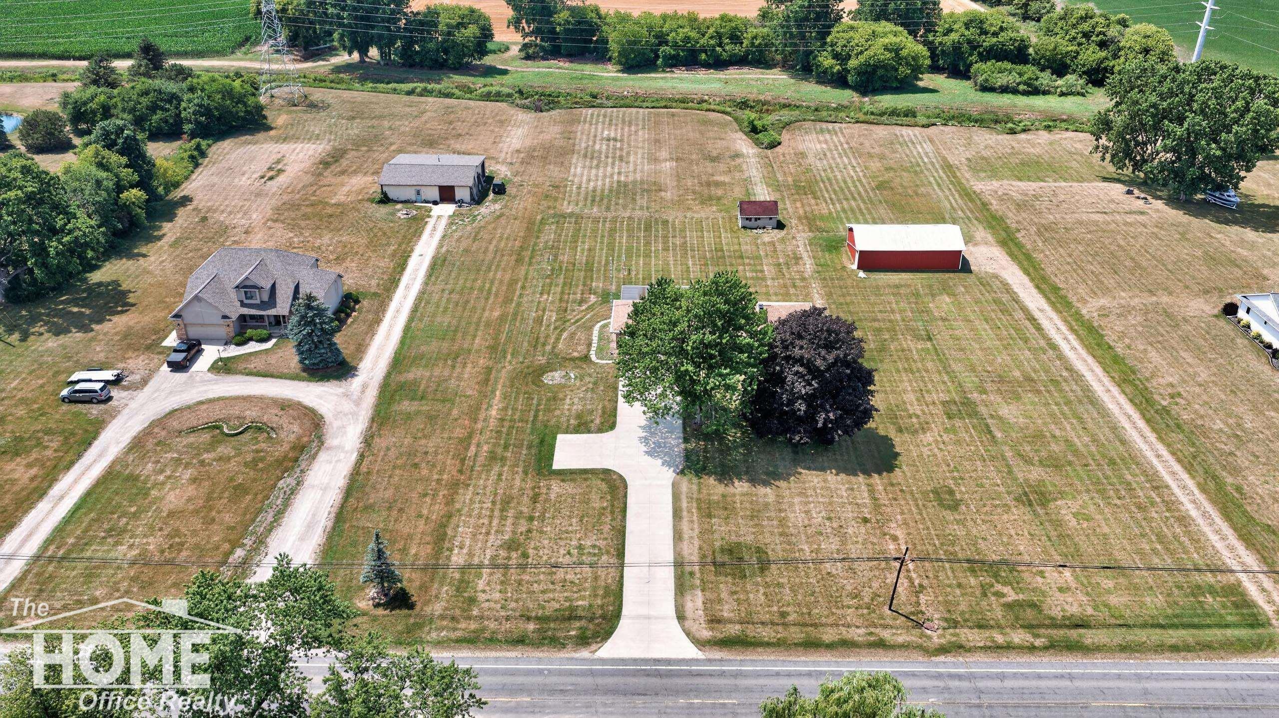 825 N State Road Property Photo 24