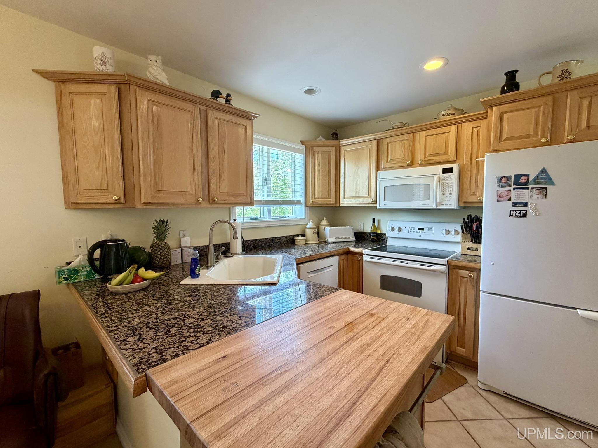 7957 W Us2 Highway Property Photo 14