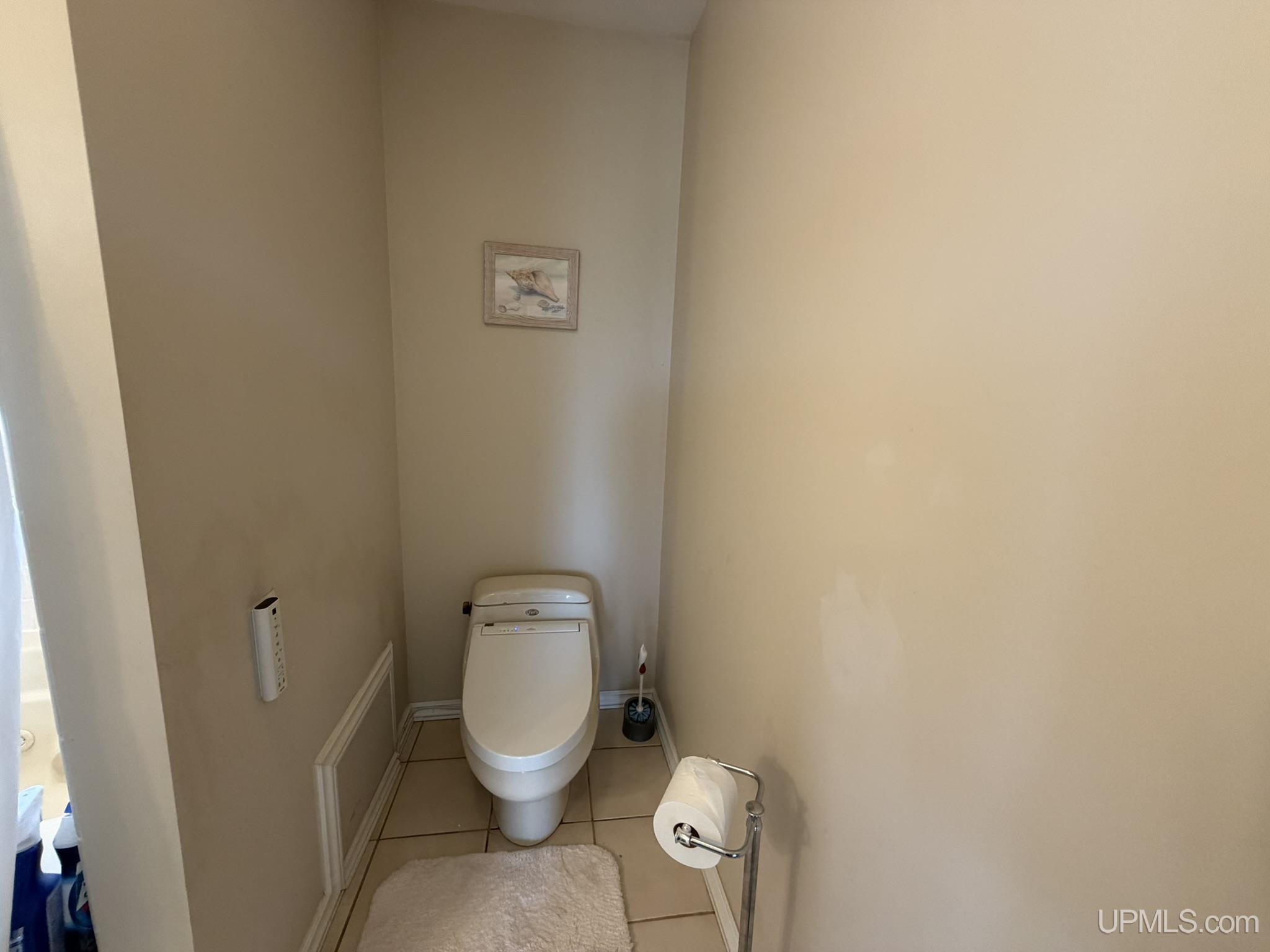 7957 W Us2 Highway Property Photo 24