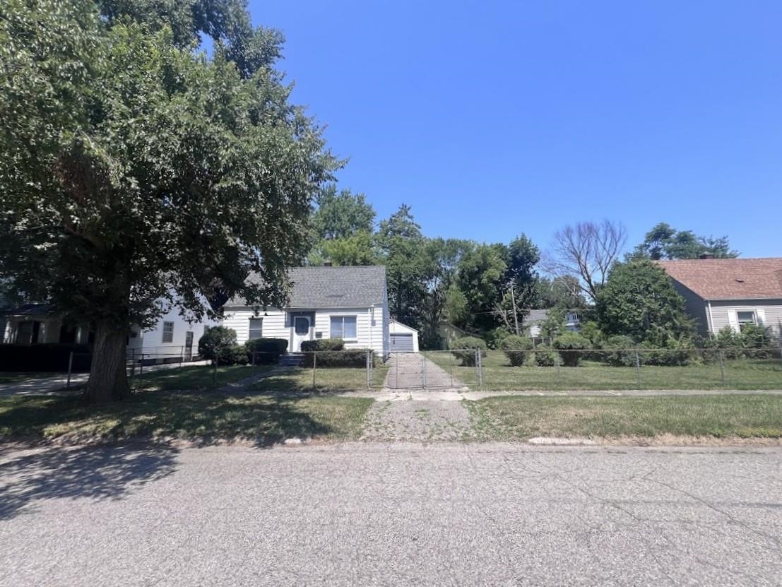 714 Crawford Street Property Photo 2