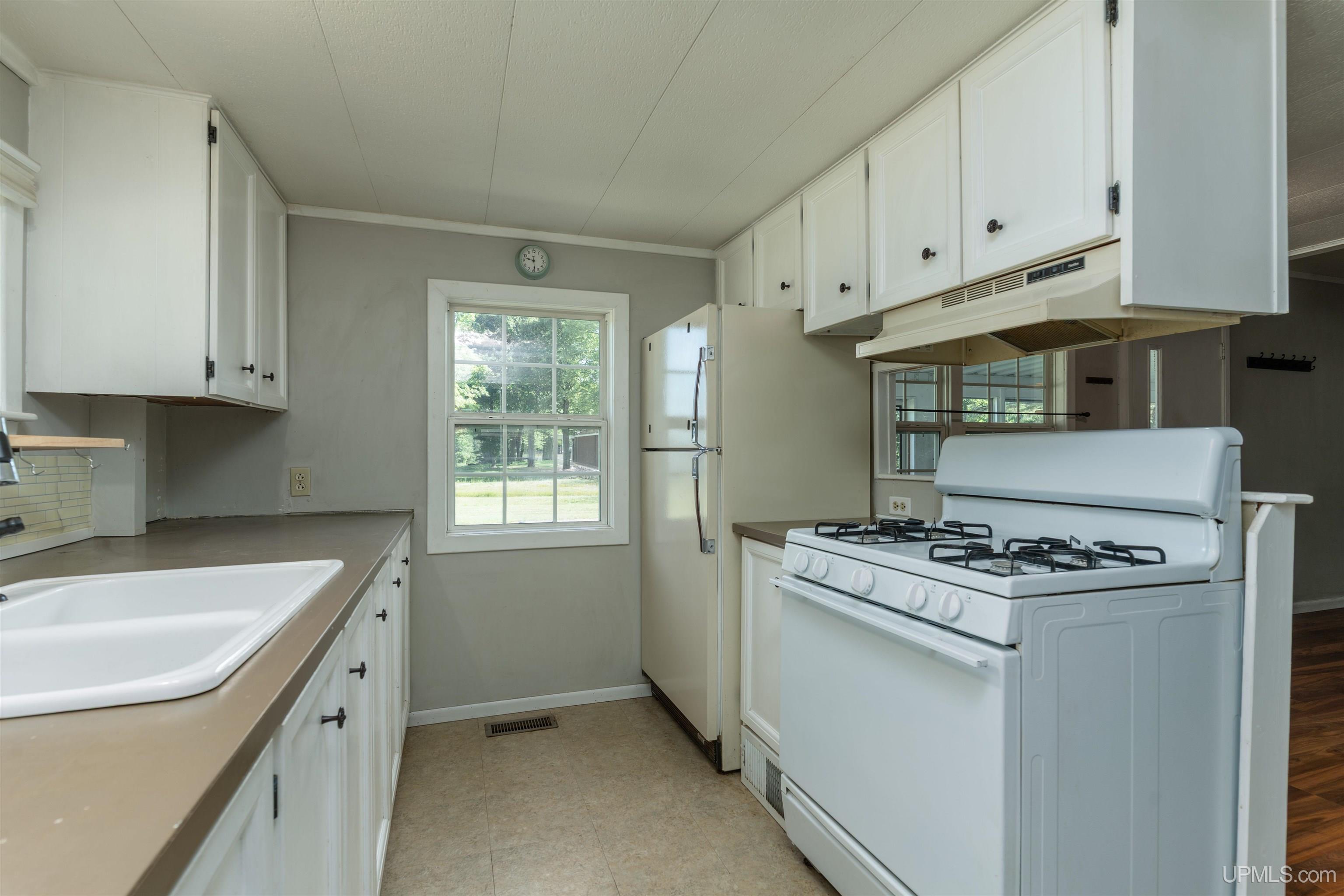 N13194 M95 Highway Property Photo 7
